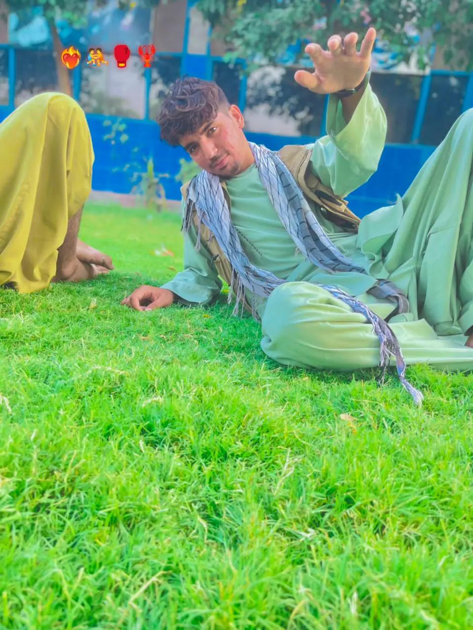 @→_→وحشي♡ᴥباب
