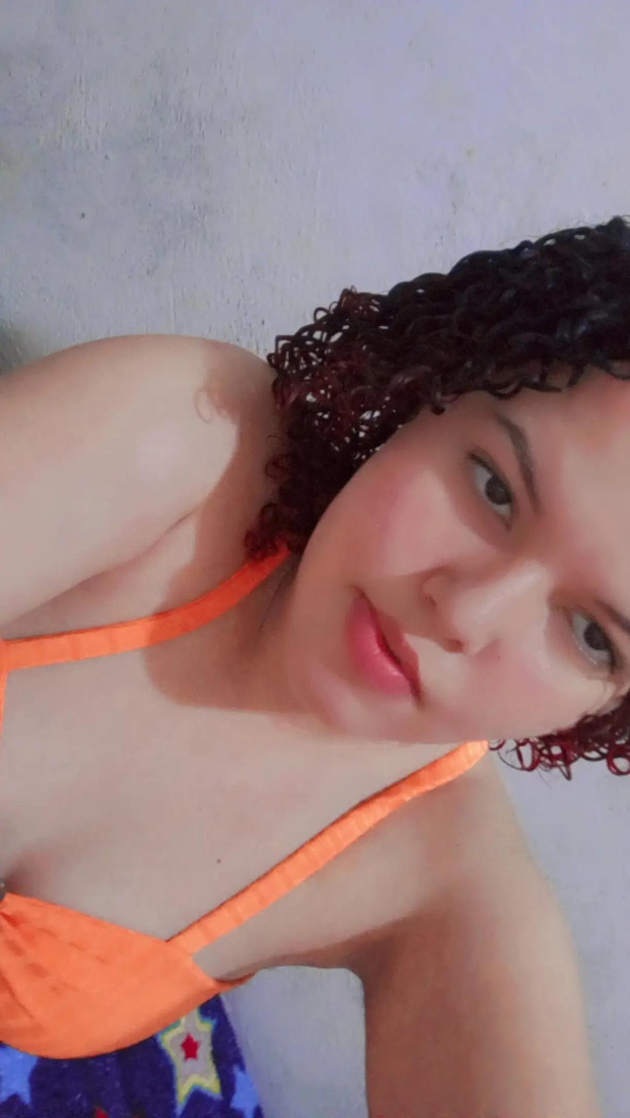 @Emilly Maria