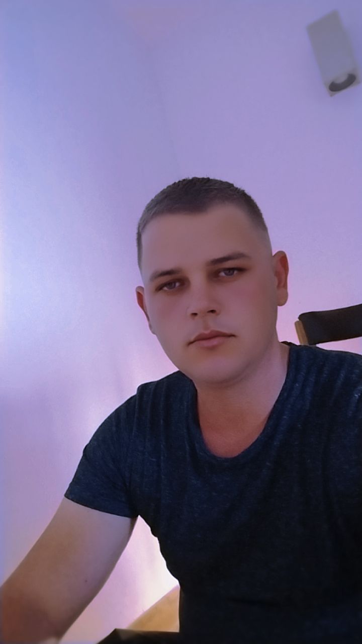 @Gabriel Livarariu