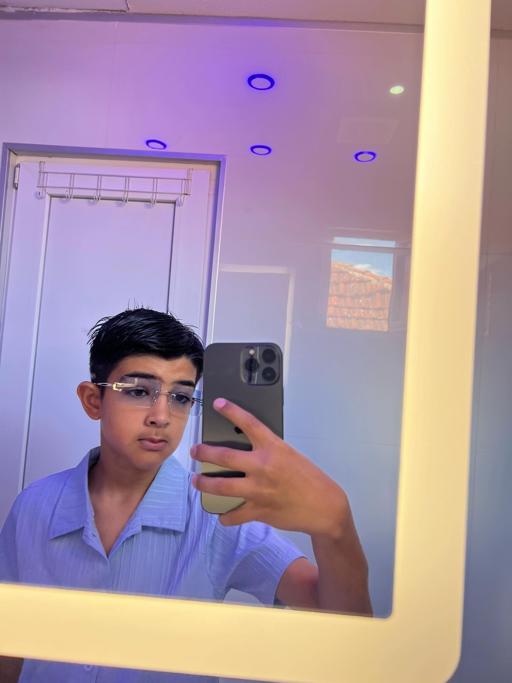 @𝓜𝓲𝓱𝓪𝓮𝓵𝓬𝓱𝓮 17