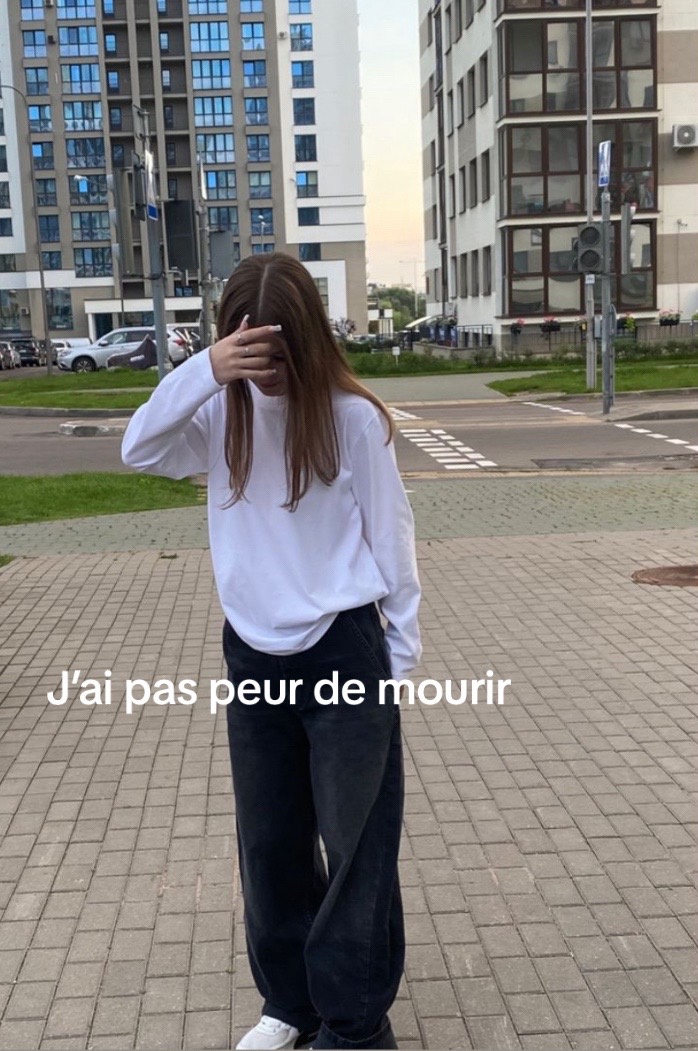 @Emma_