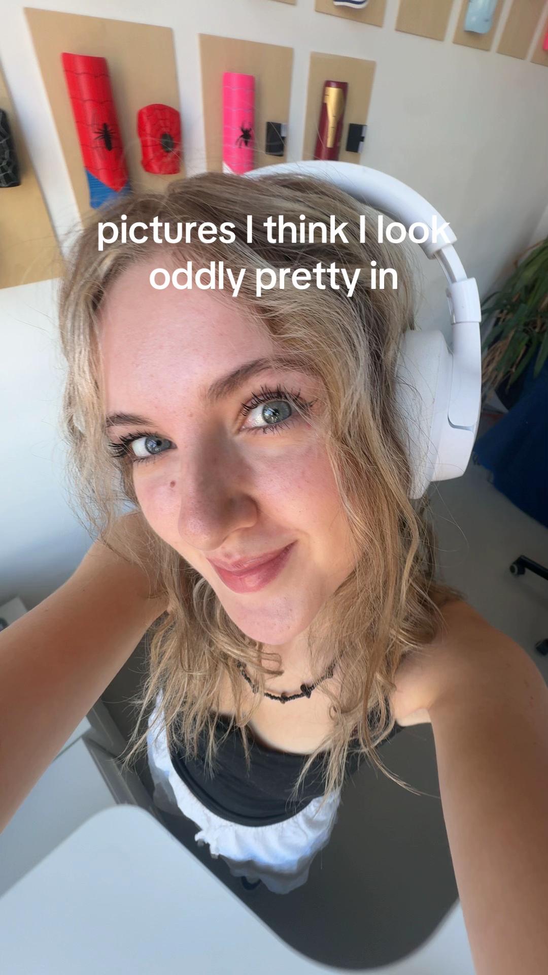 @tillylockey