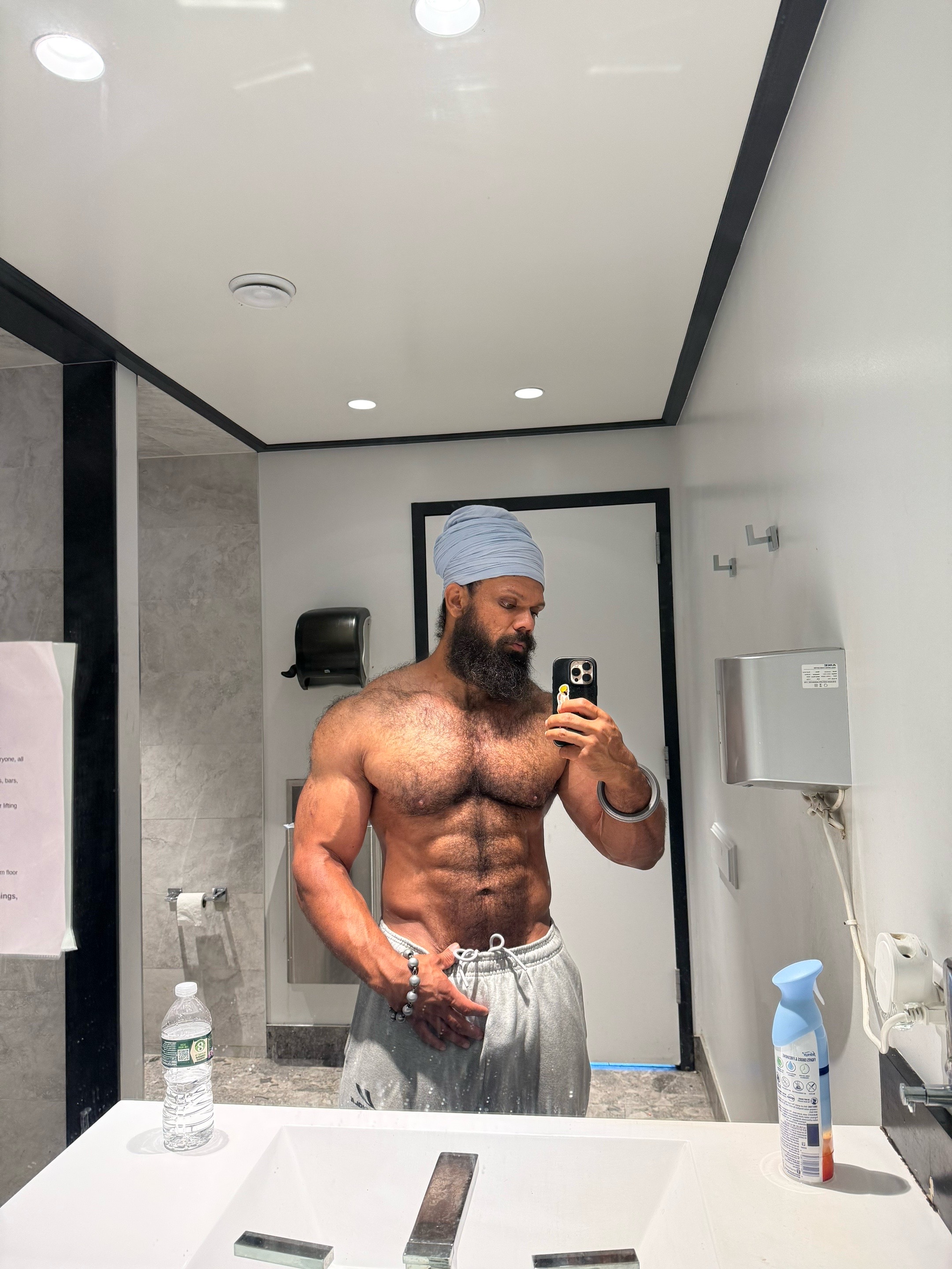 @Bikki Singh IFBB PRO