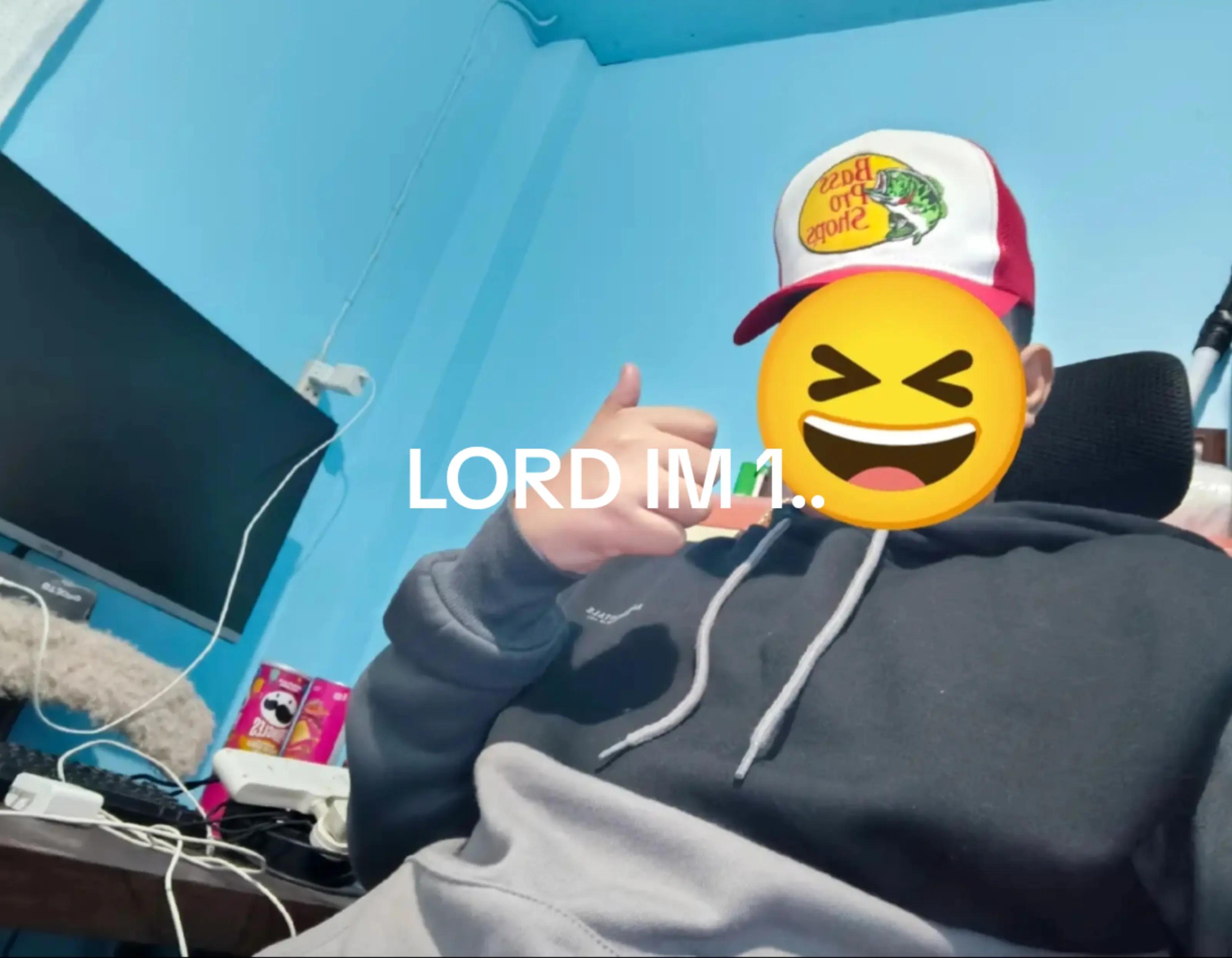 @FAVI:吃•|Chadシ