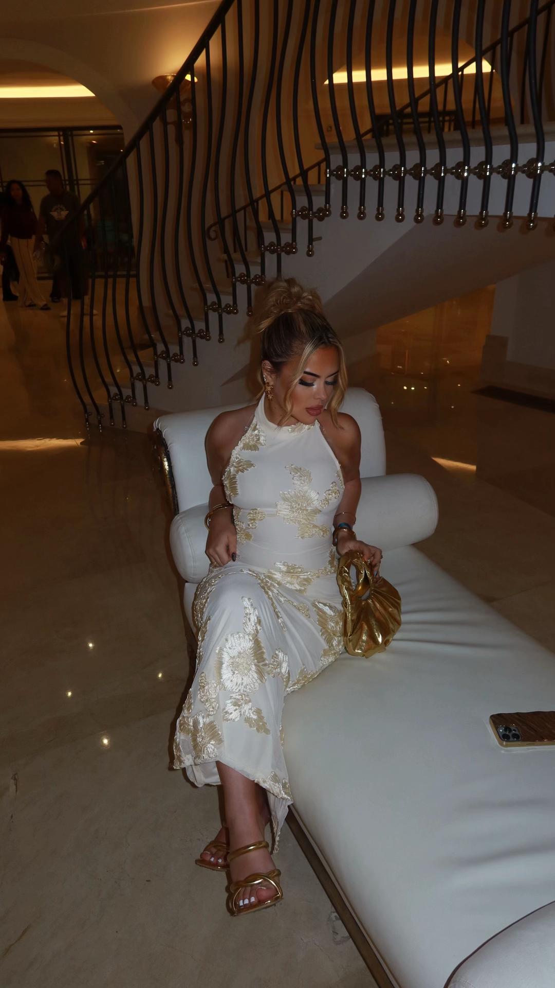 @fiona