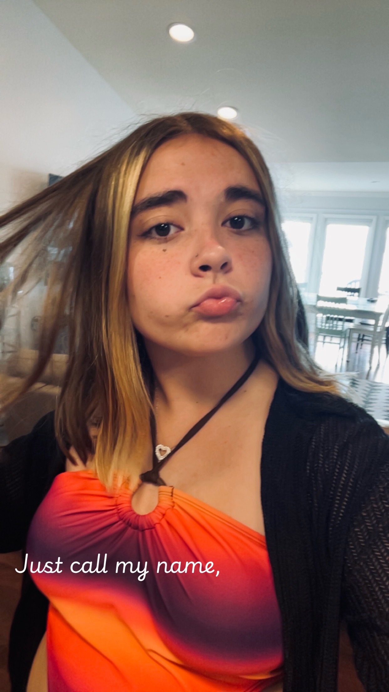 @👻