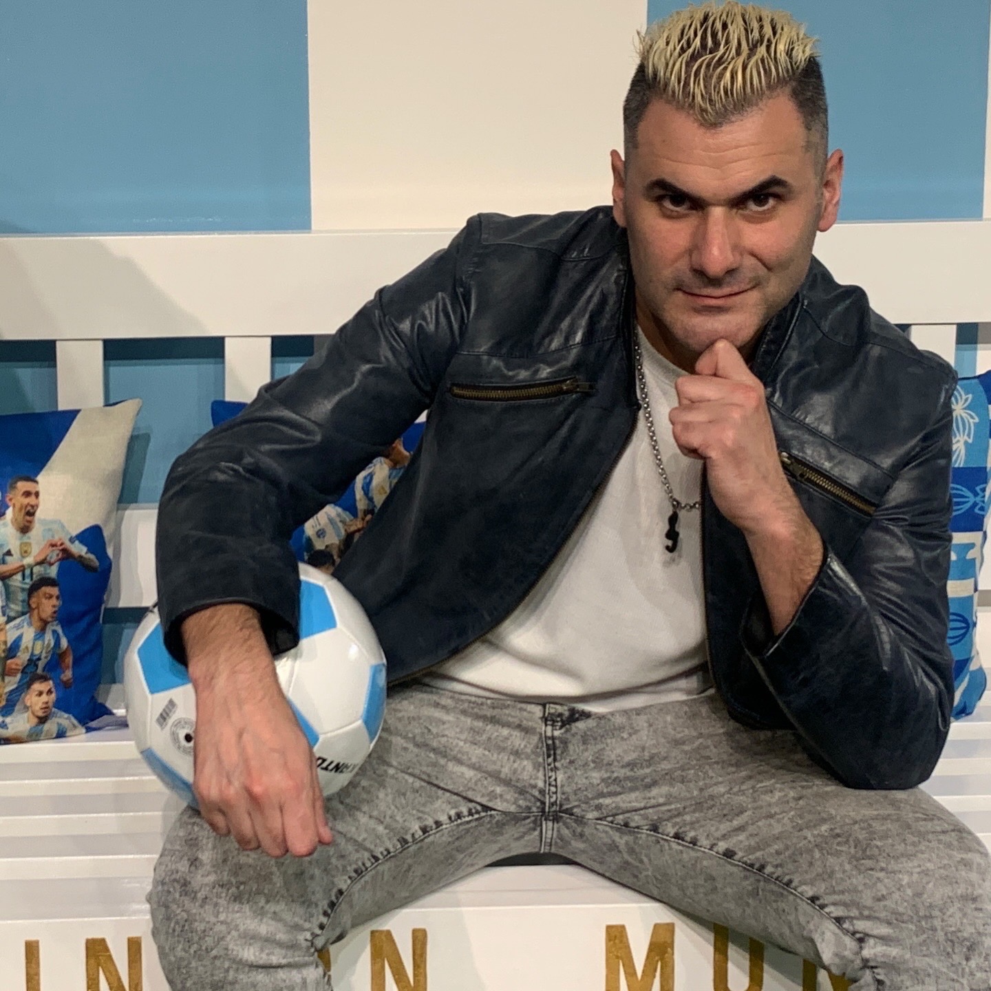 @Mariano La Conexion