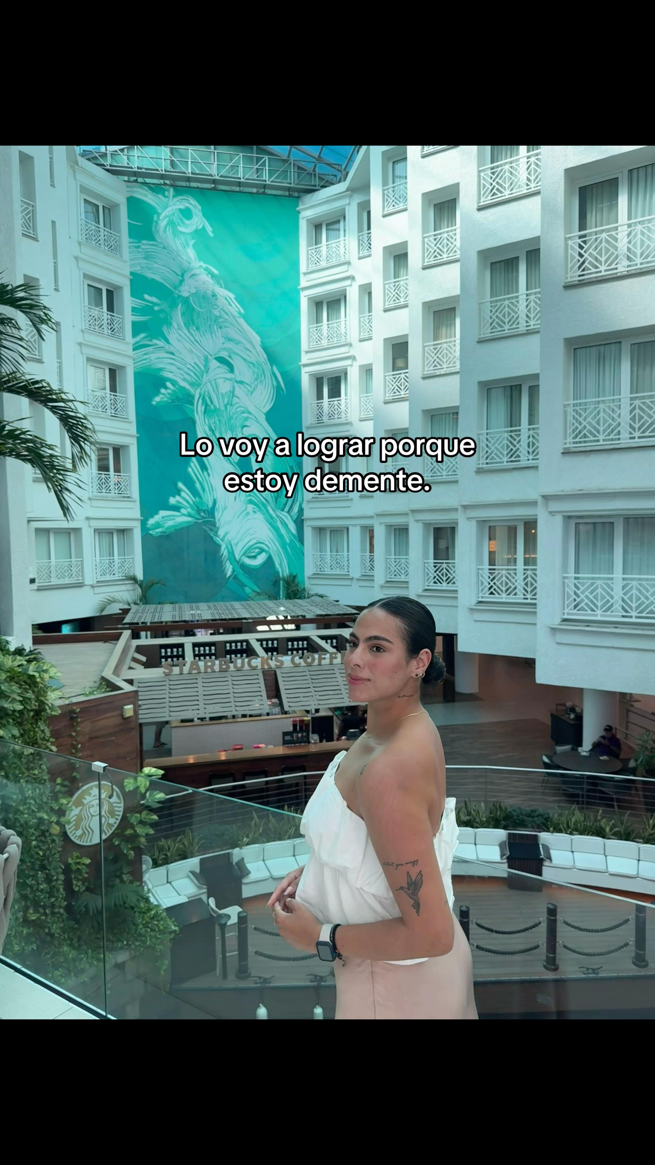 @Caro H.🧃