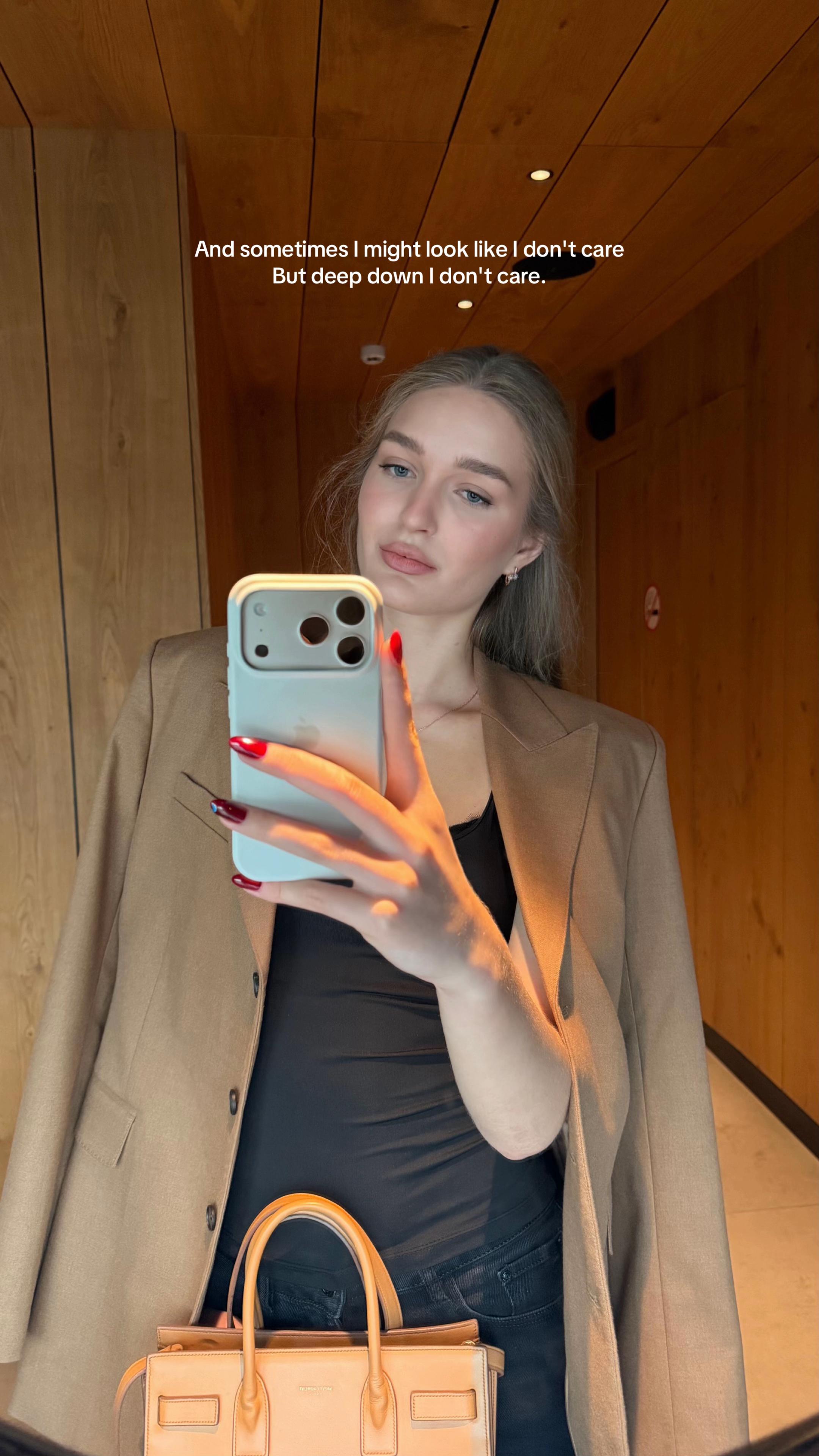 @Polina Lomova