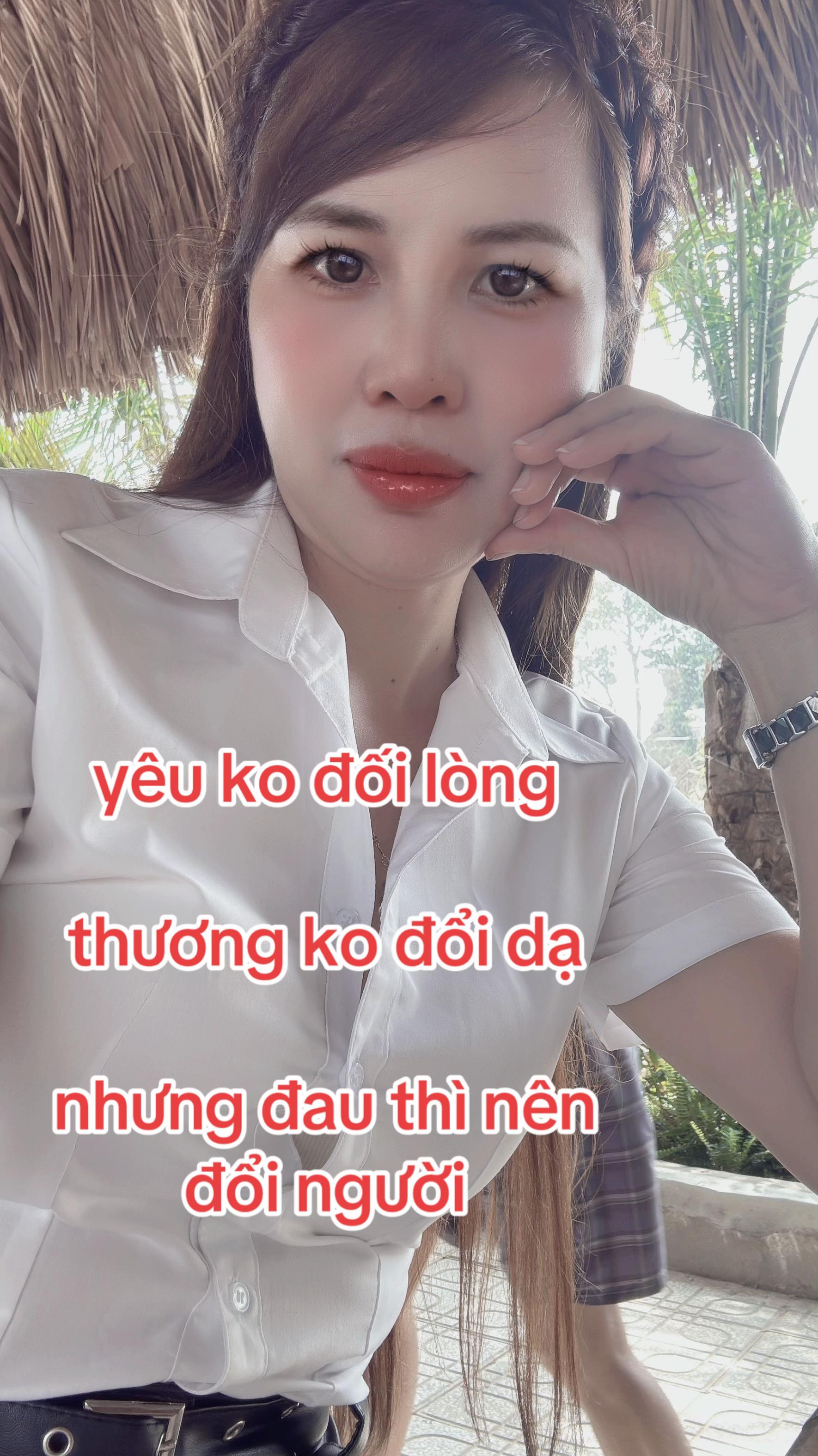 @G&aacute;i &ecirc; sắc ế