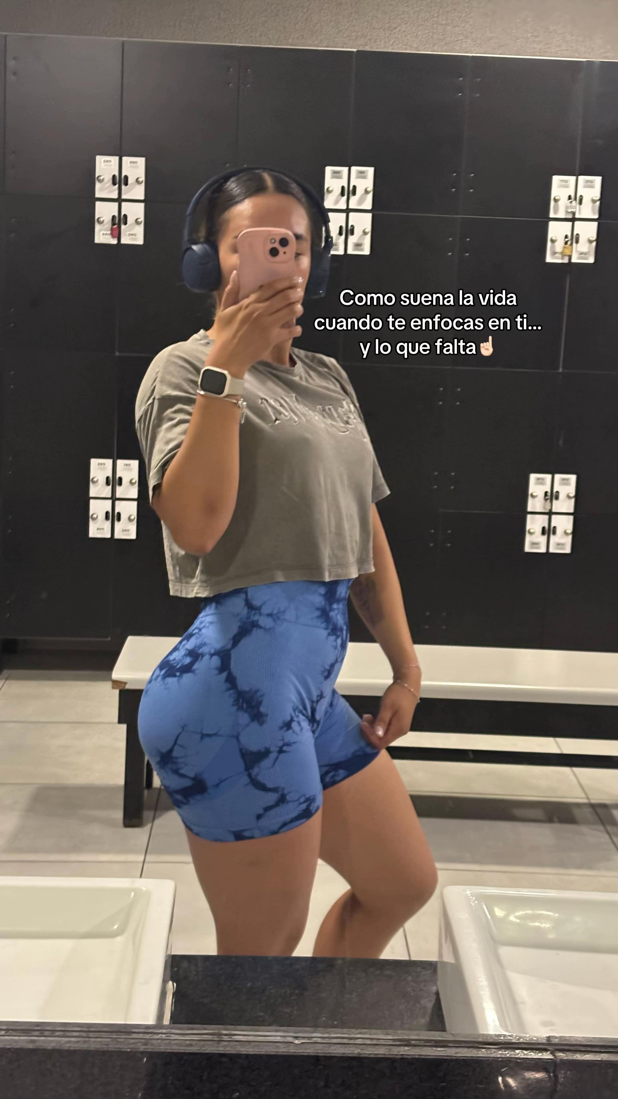 @Lilia Castillo 🌻🌈🍎🖍️