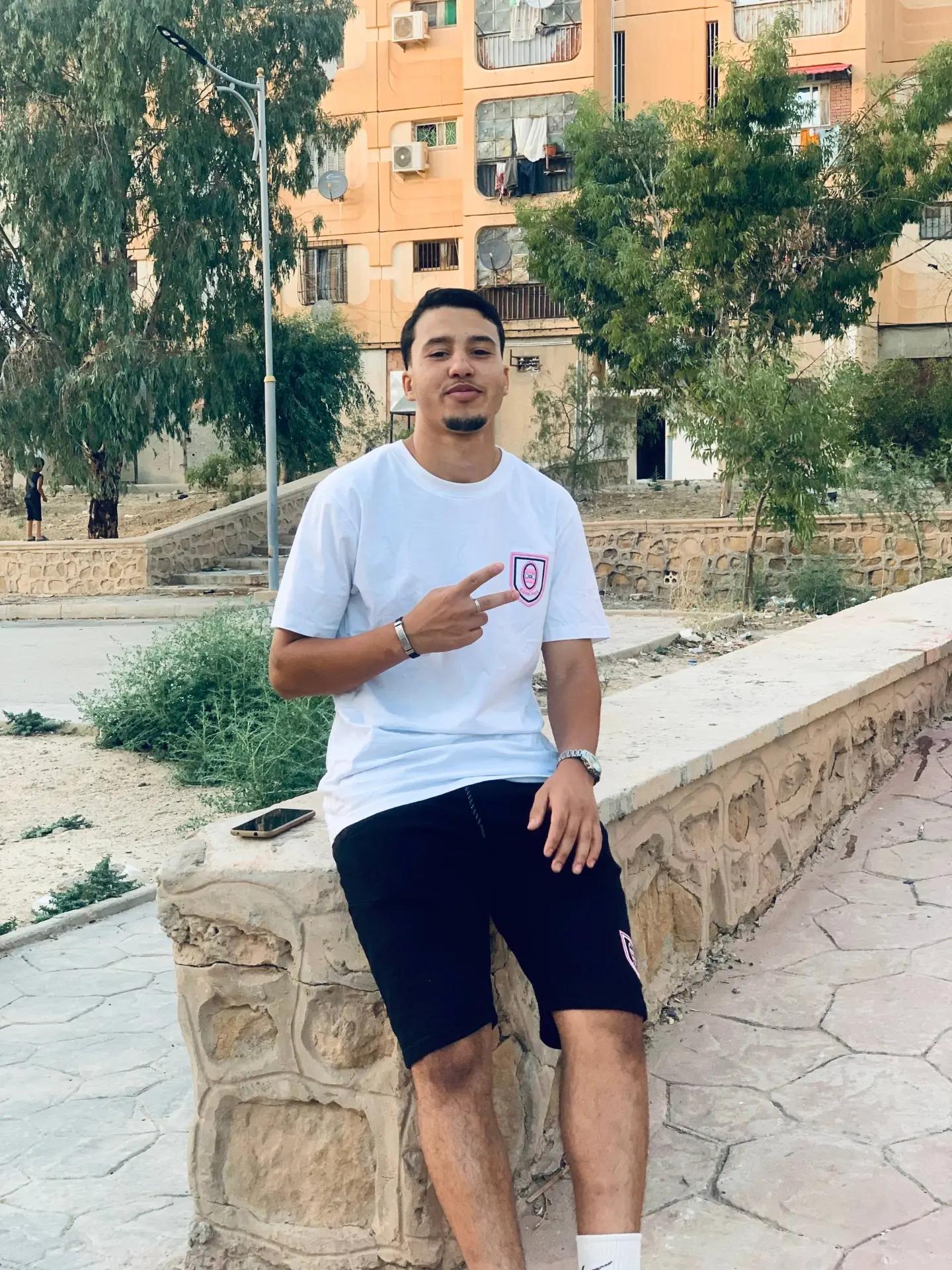 @𝑴...🪽