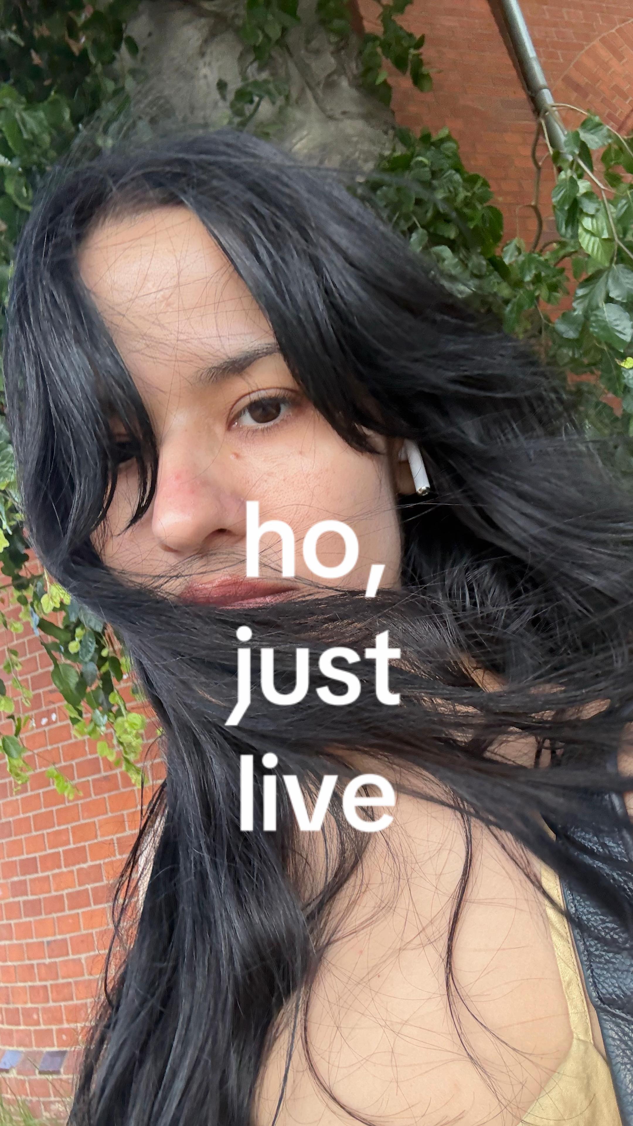 @■