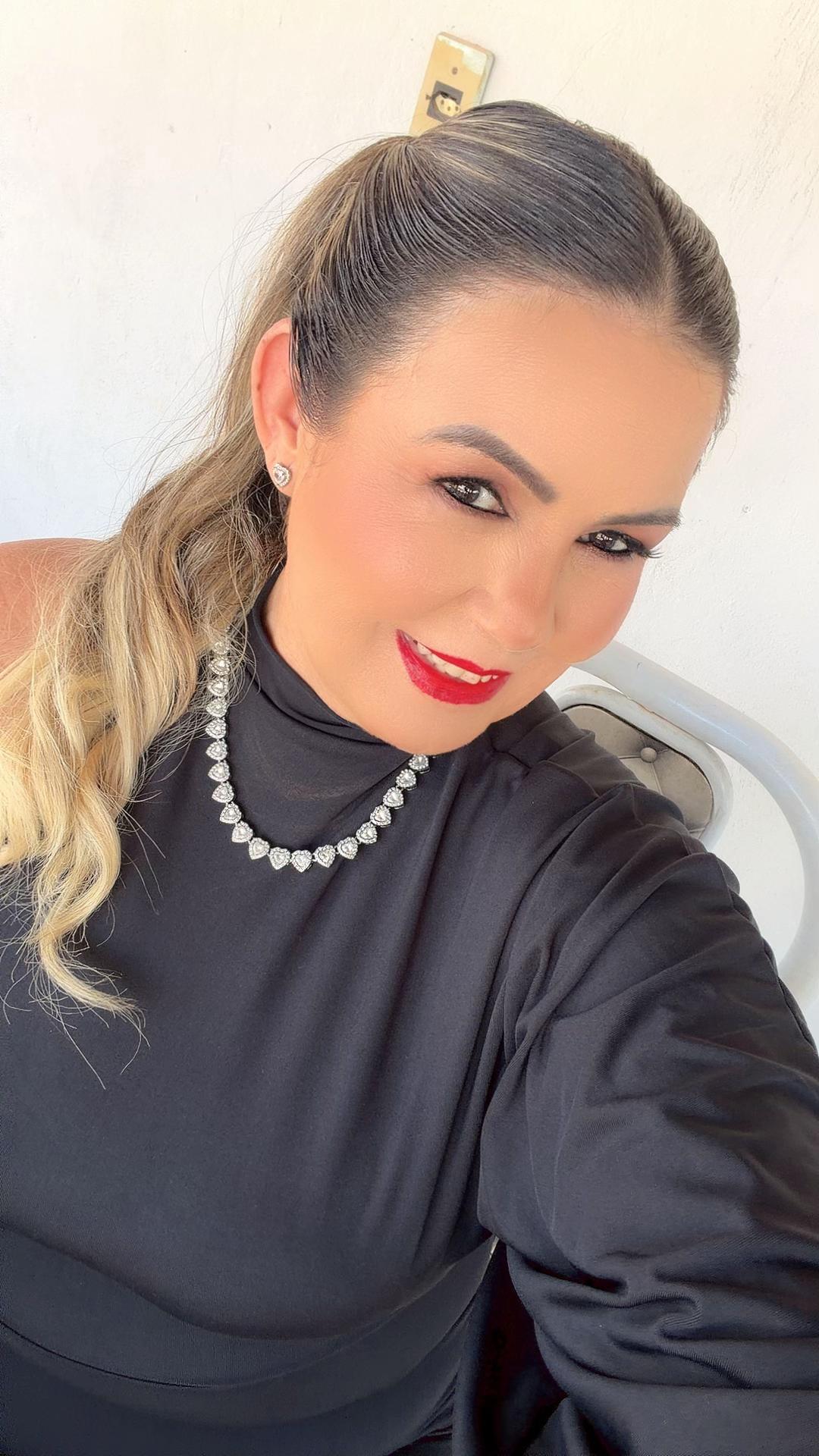 @Fᥣᥲ́᥎ιᥲ Pᥲᥴhᥱᥴ᥆ ♡