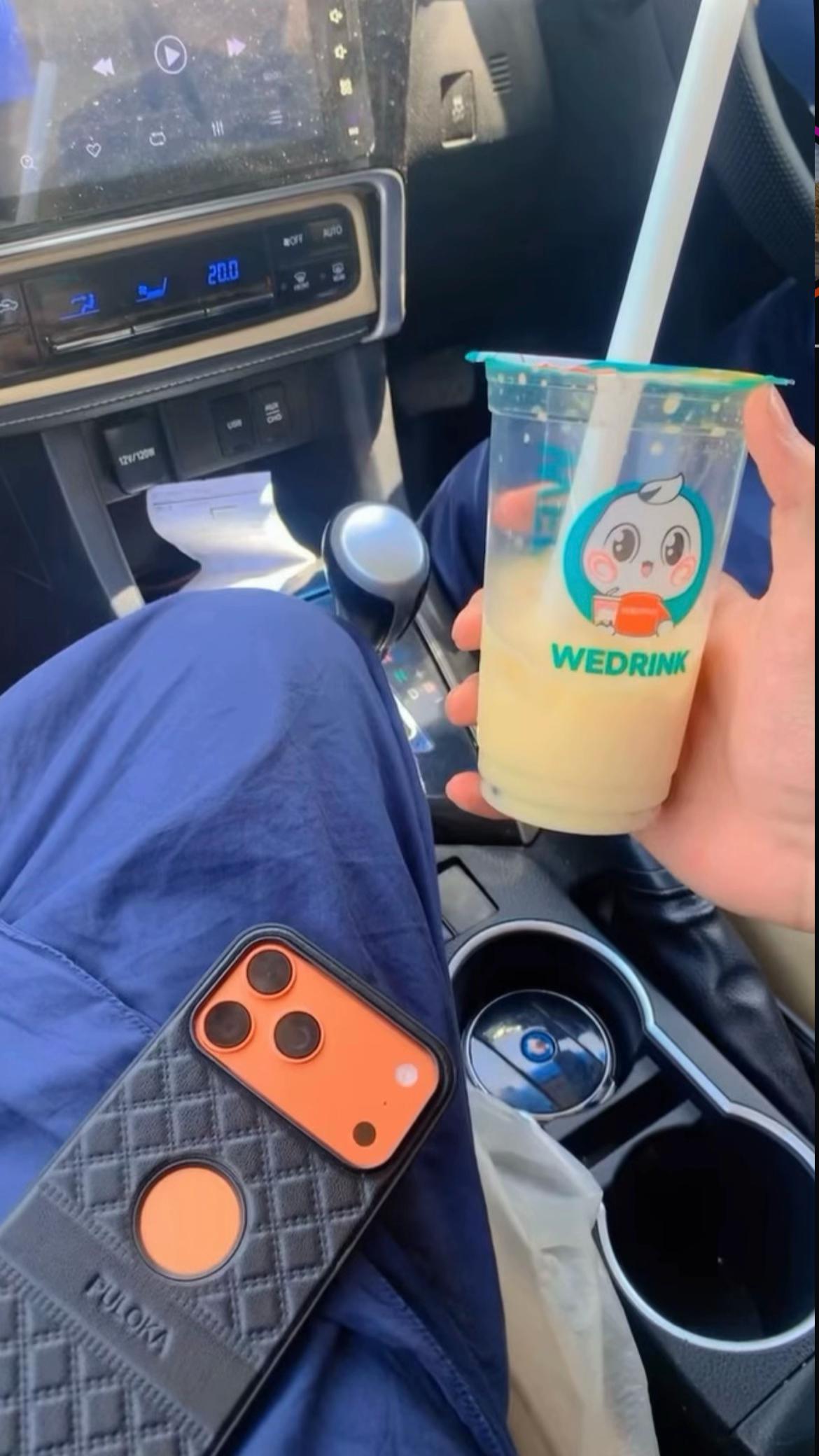 @ECOMBYJUNAID