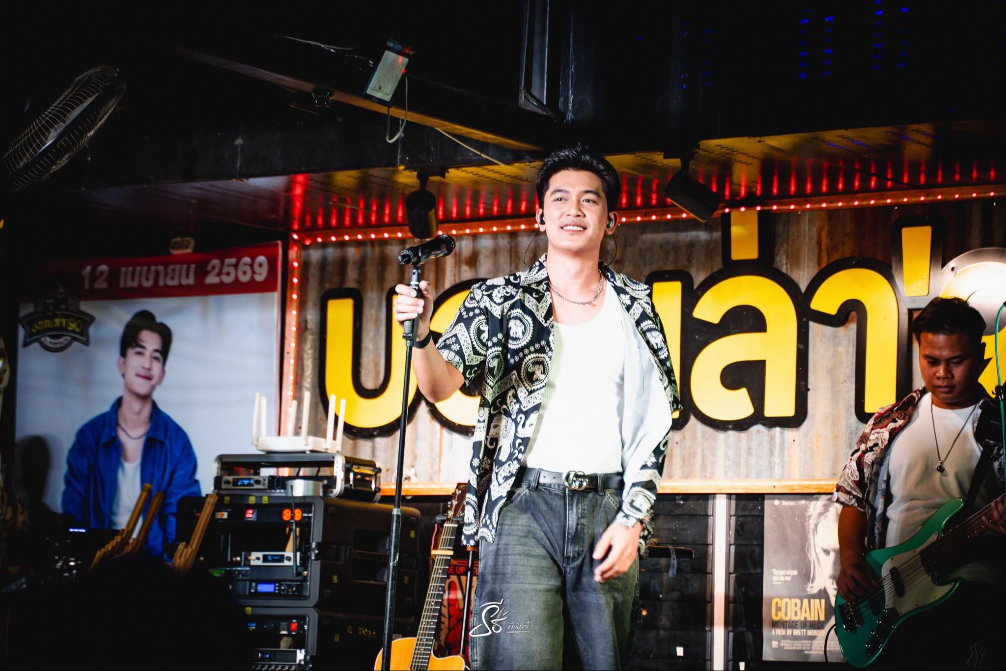 @ธีร์ ทีเร็กซ์