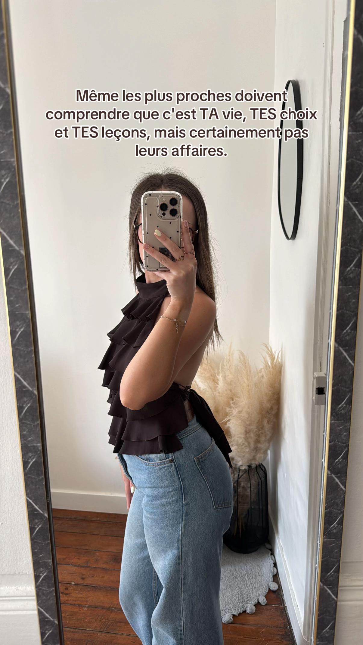 @Ella🦋