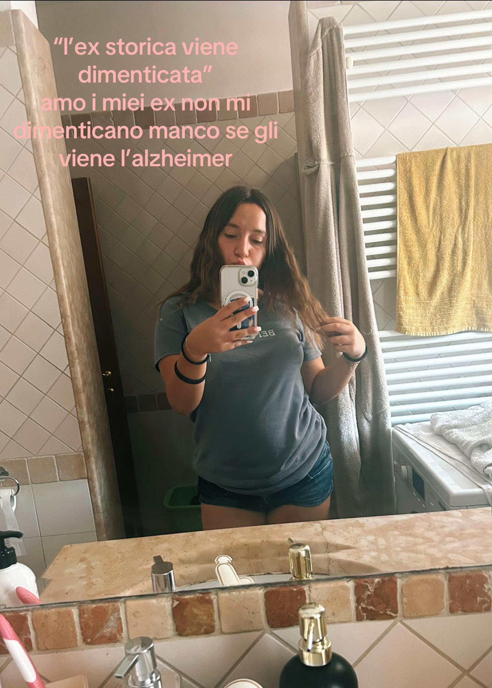 @🦋