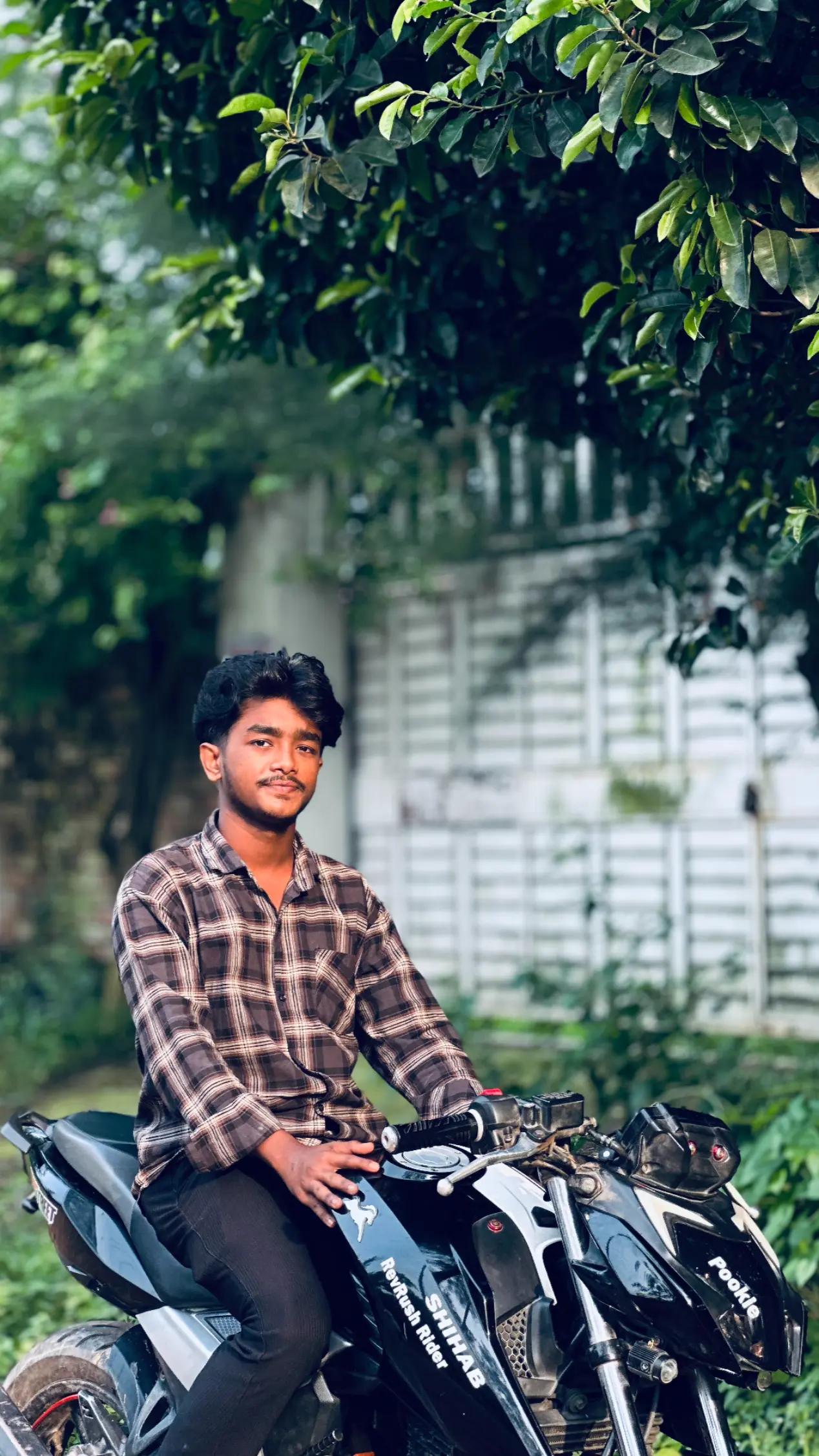 @𝙎 𝙃 𝘼 𝙈 𝙄 𝙈...🖤