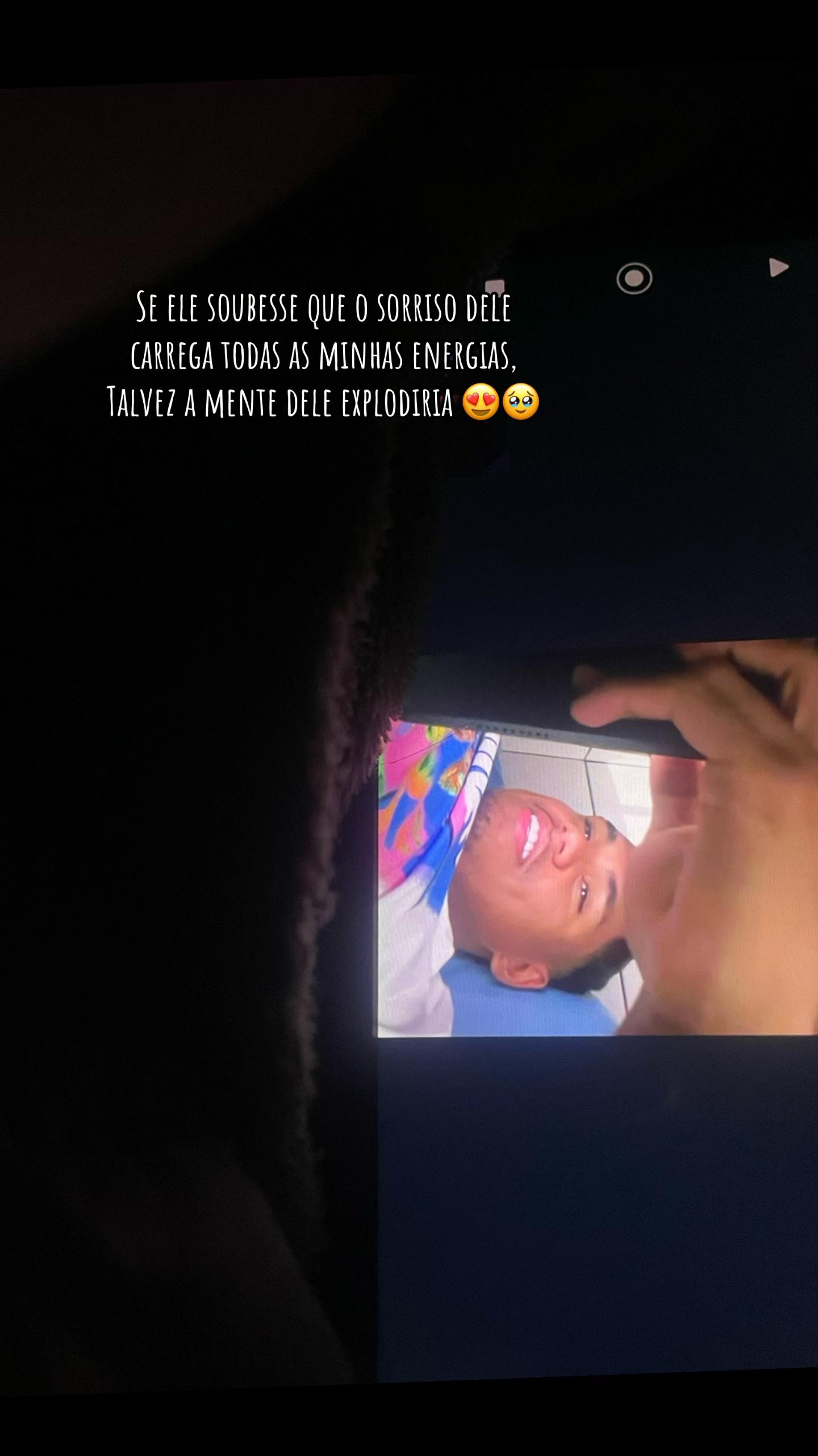 @Anamelooo