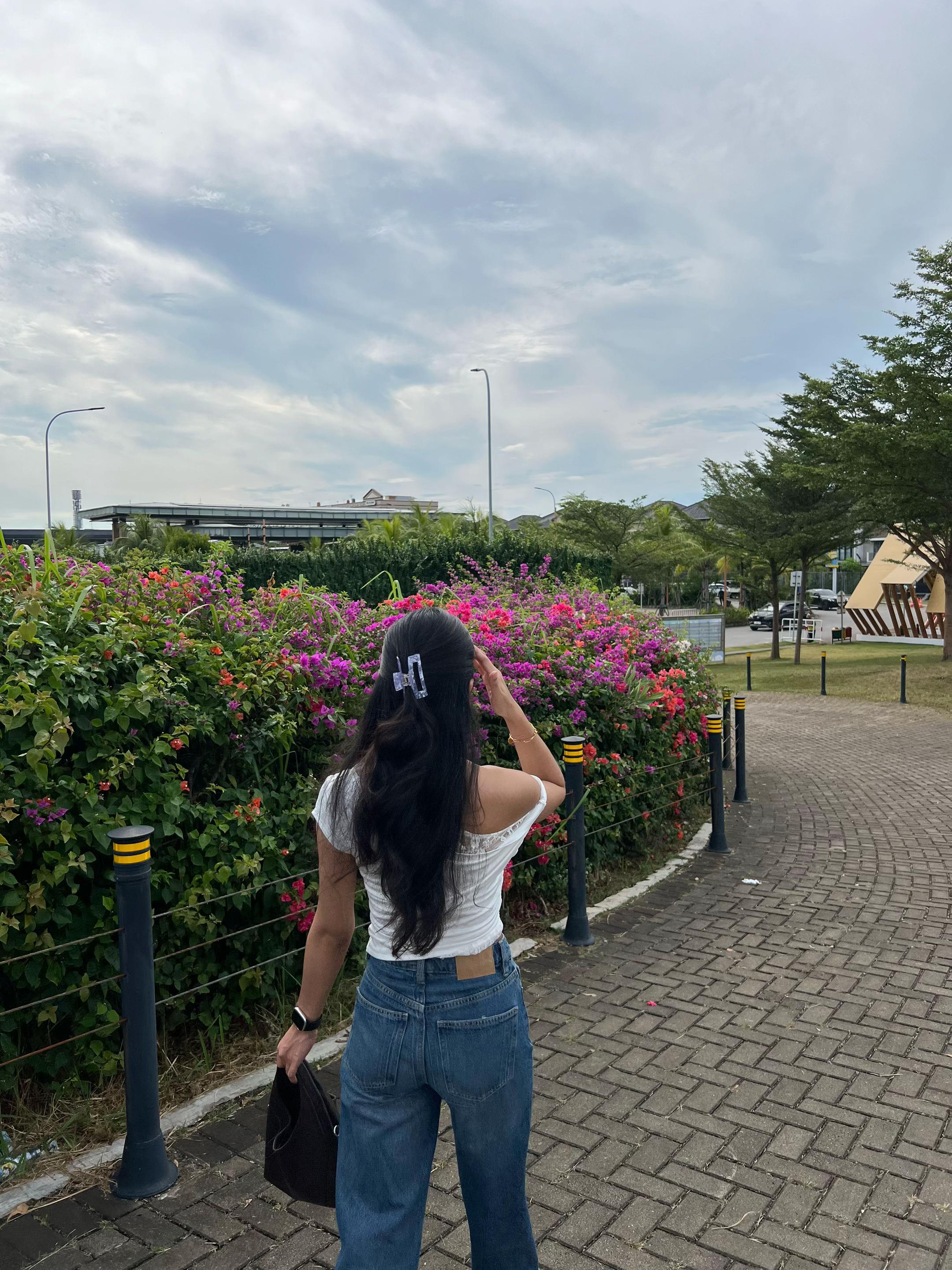 @sab🐝na