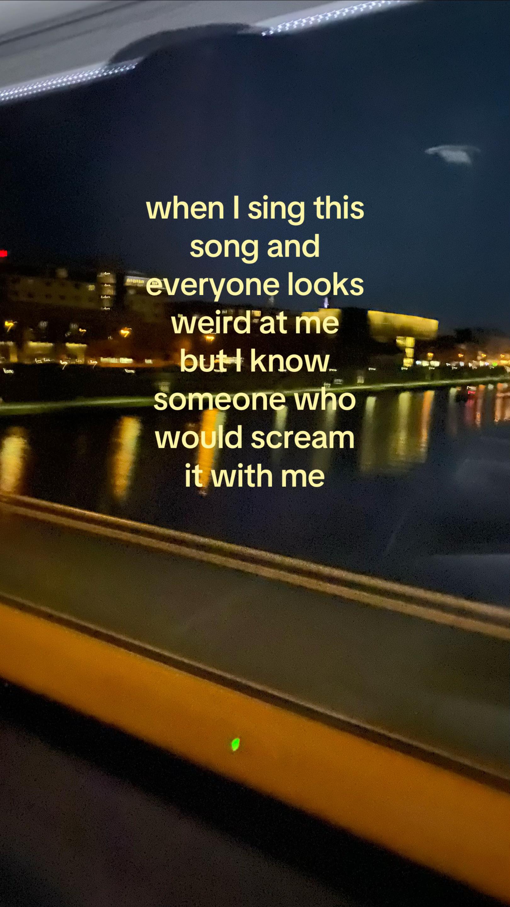 @🦢