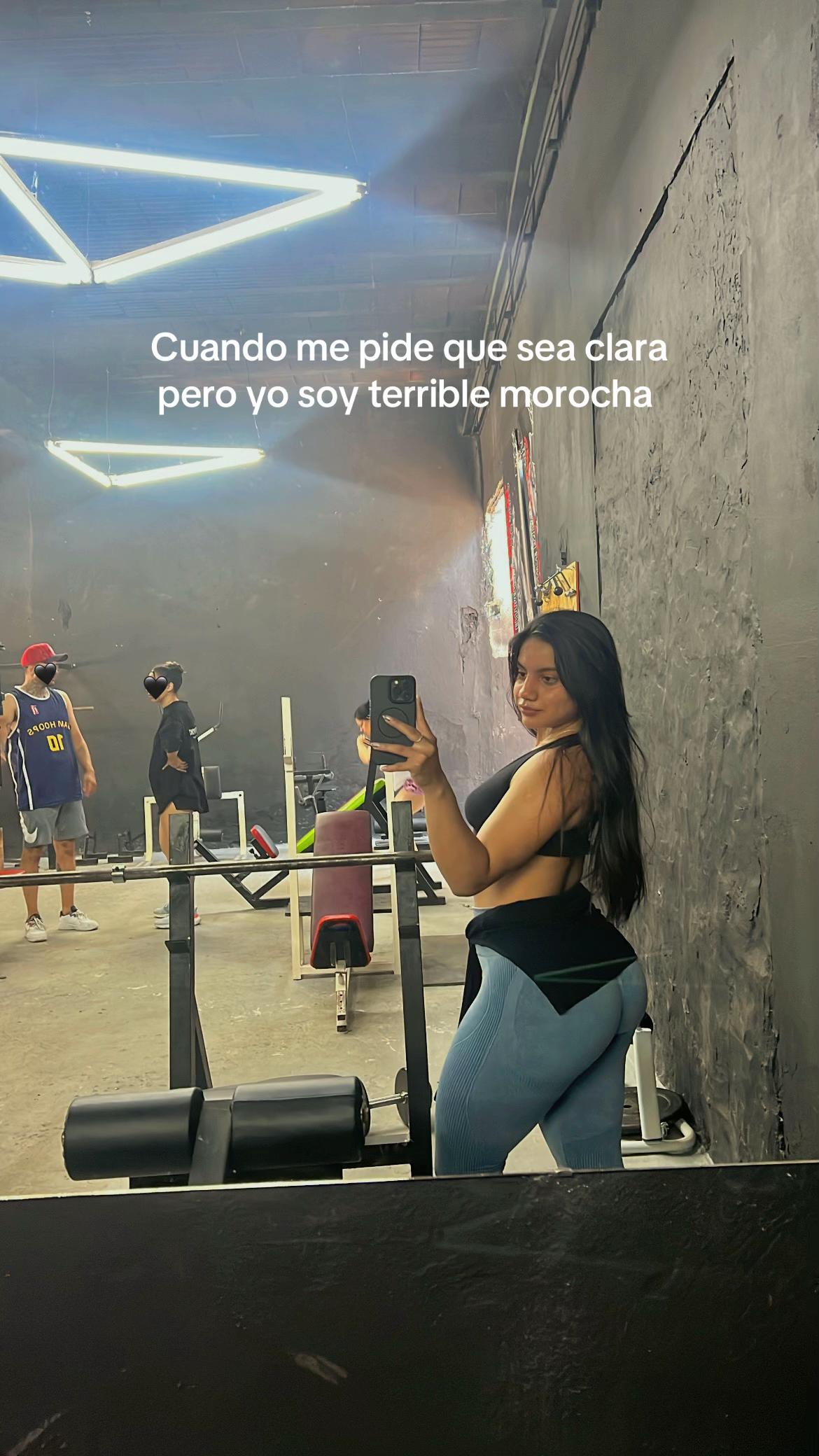 @𝒟