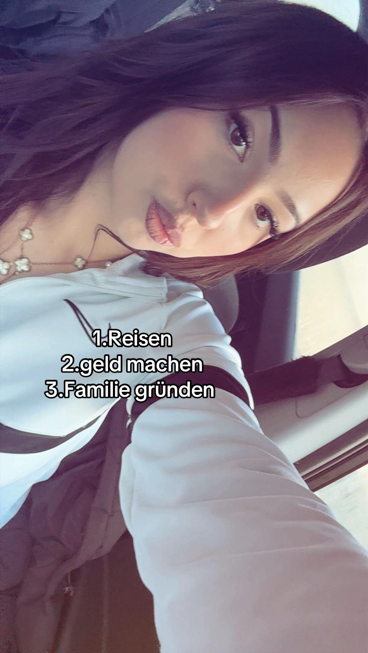 @𝓒𝓱𝓪𝓷𝓽𝓲 🌺