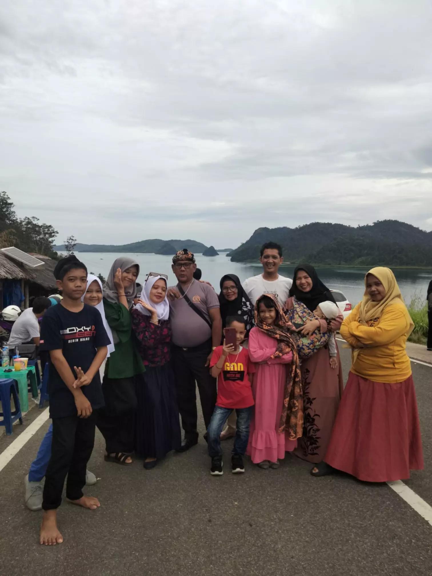 @Uni Risna