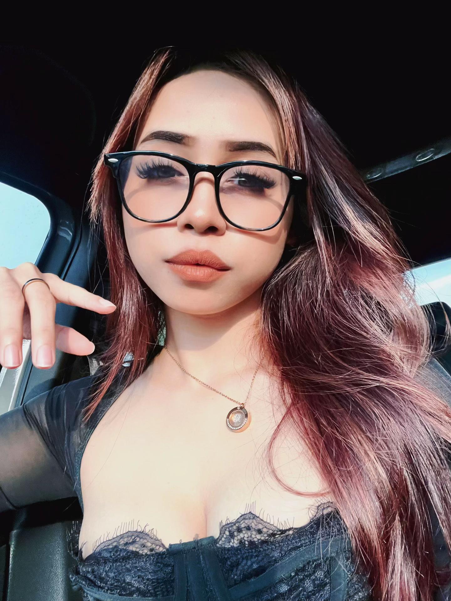 @llilyyy
