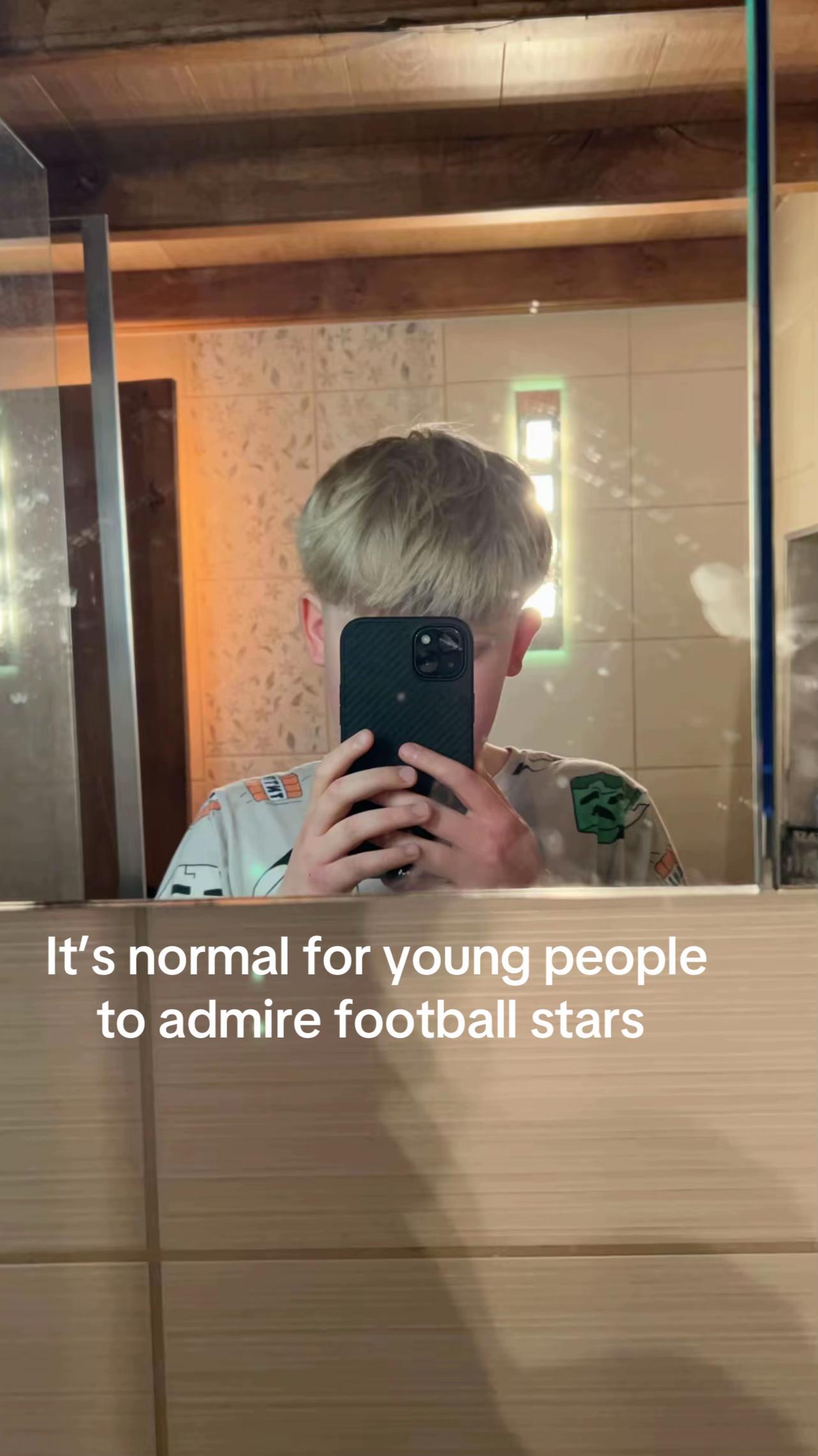 @✌️✌️