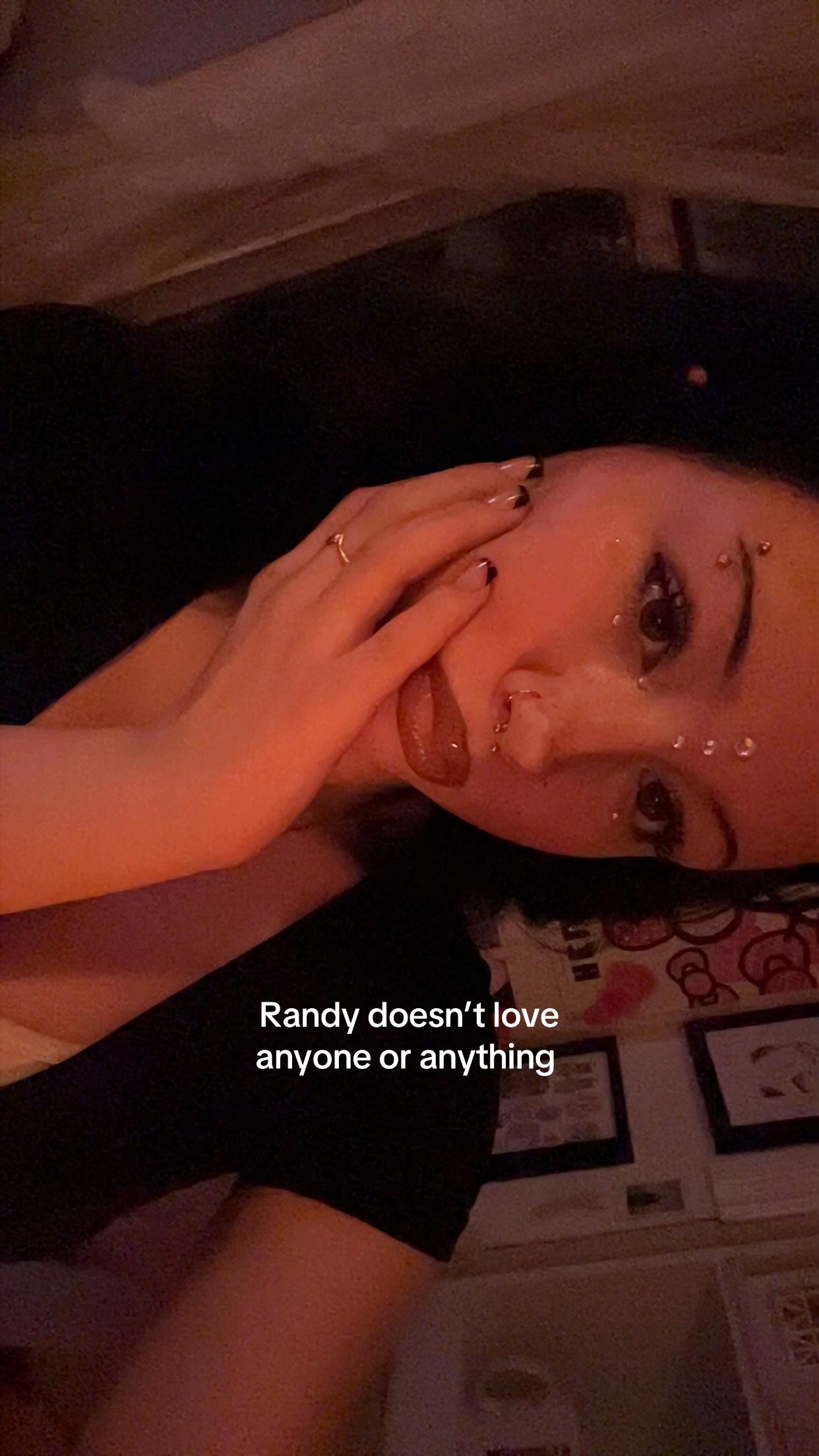 @‧₊˚✧𝓡𝓪𝓷𝓭𝔂-𝓵𝔂𝓷𝓷✧˚₊‧