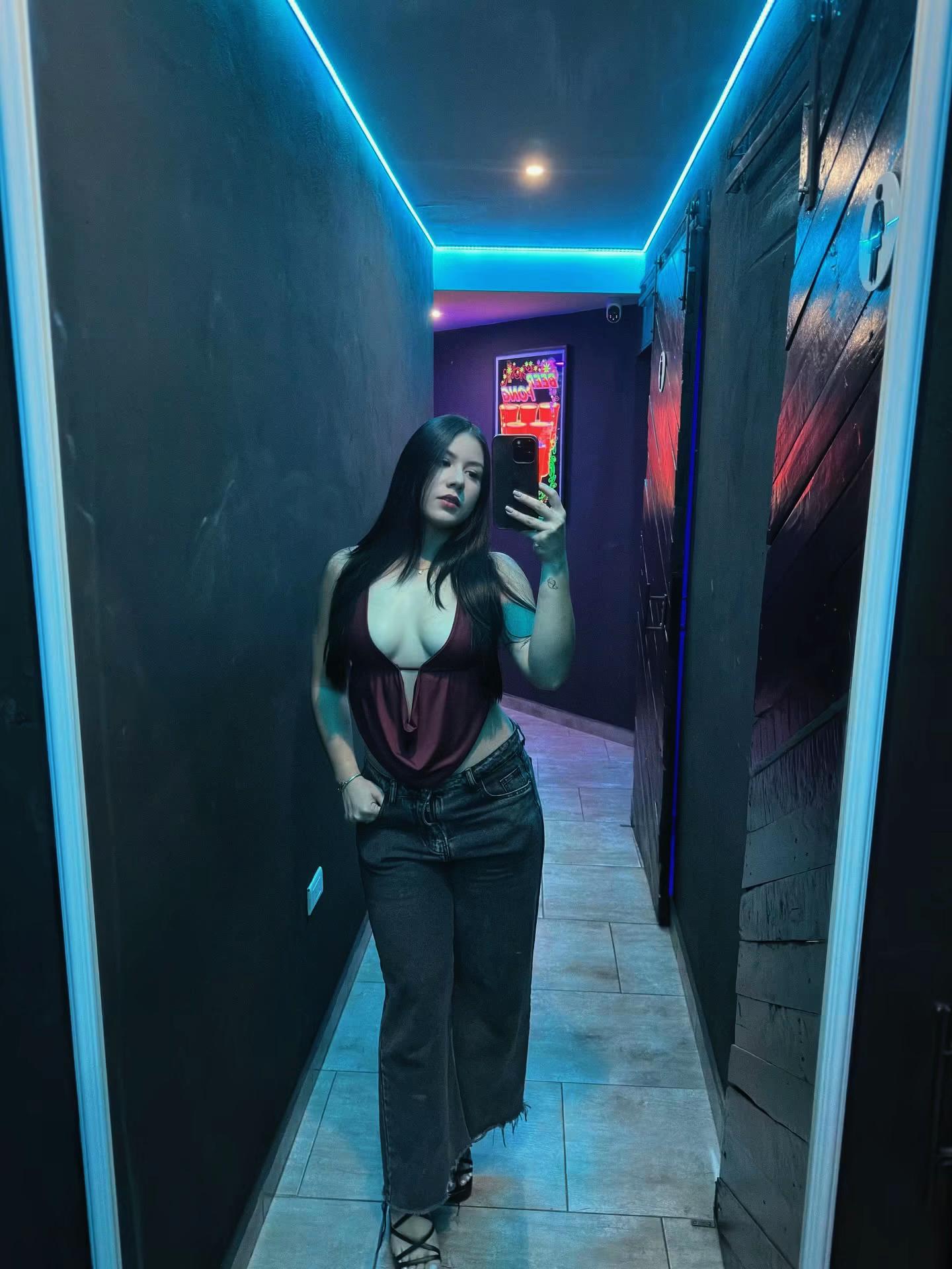 @Alondra García