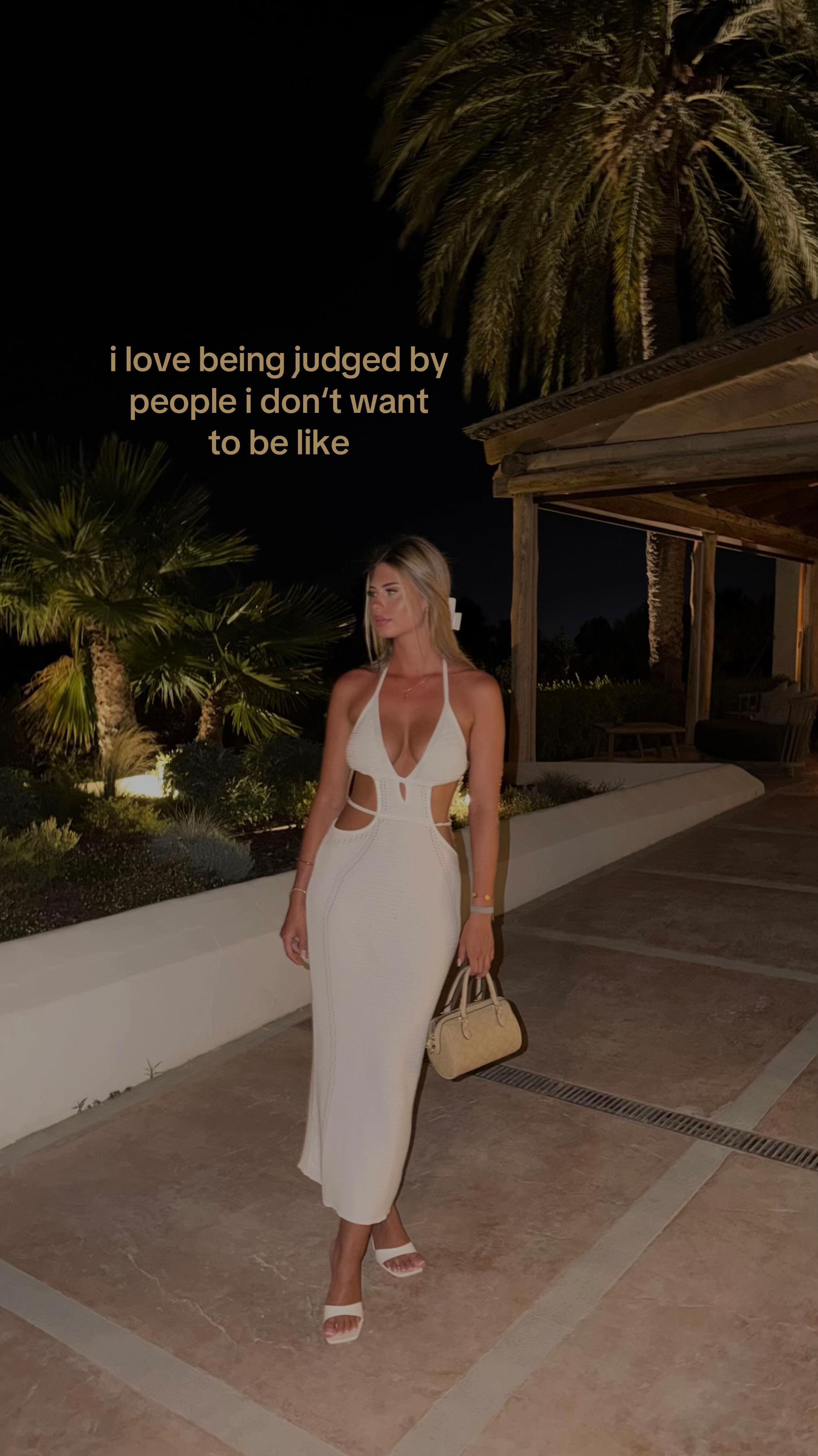 @isidora