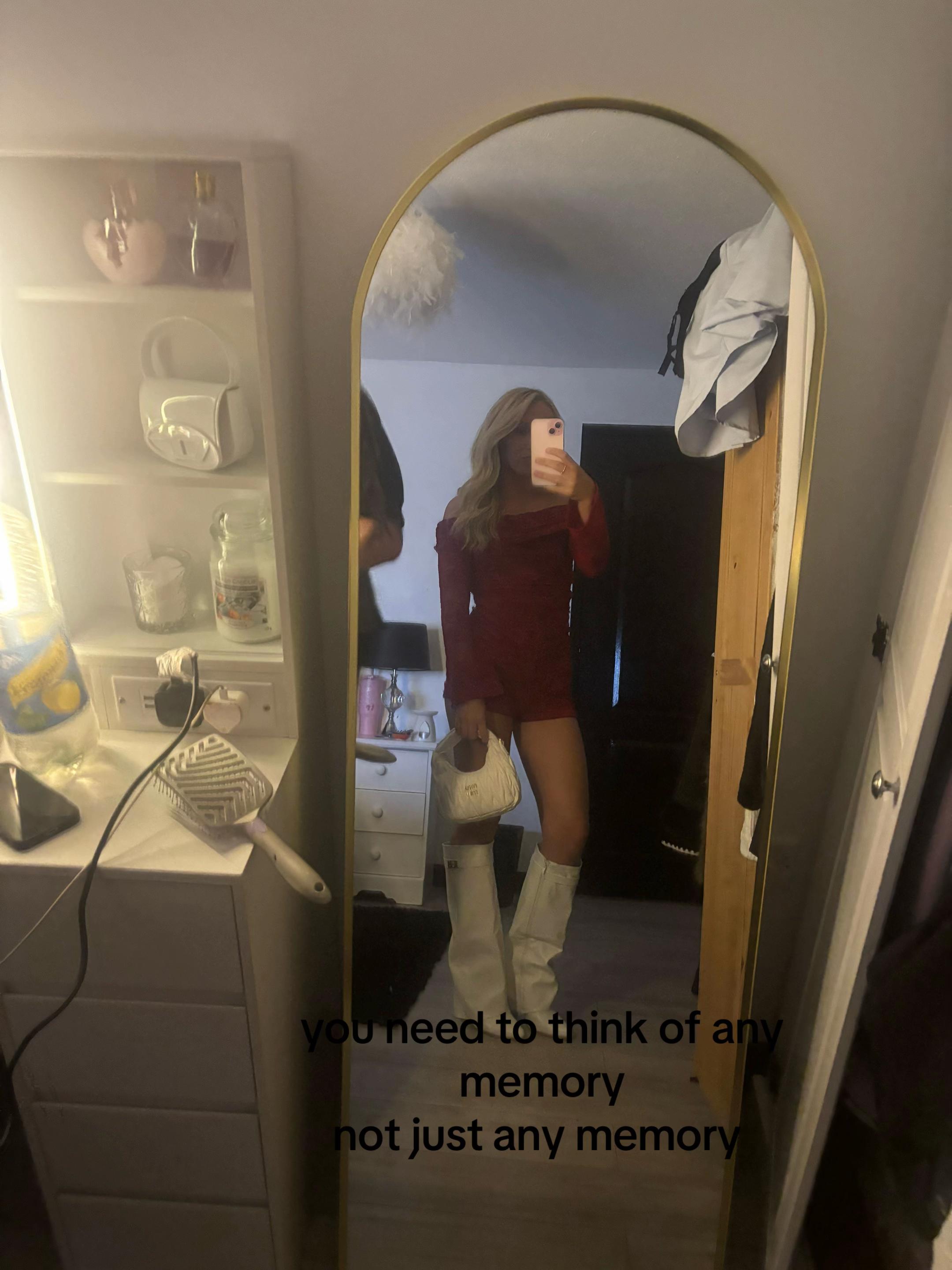 @Ellespam🎀