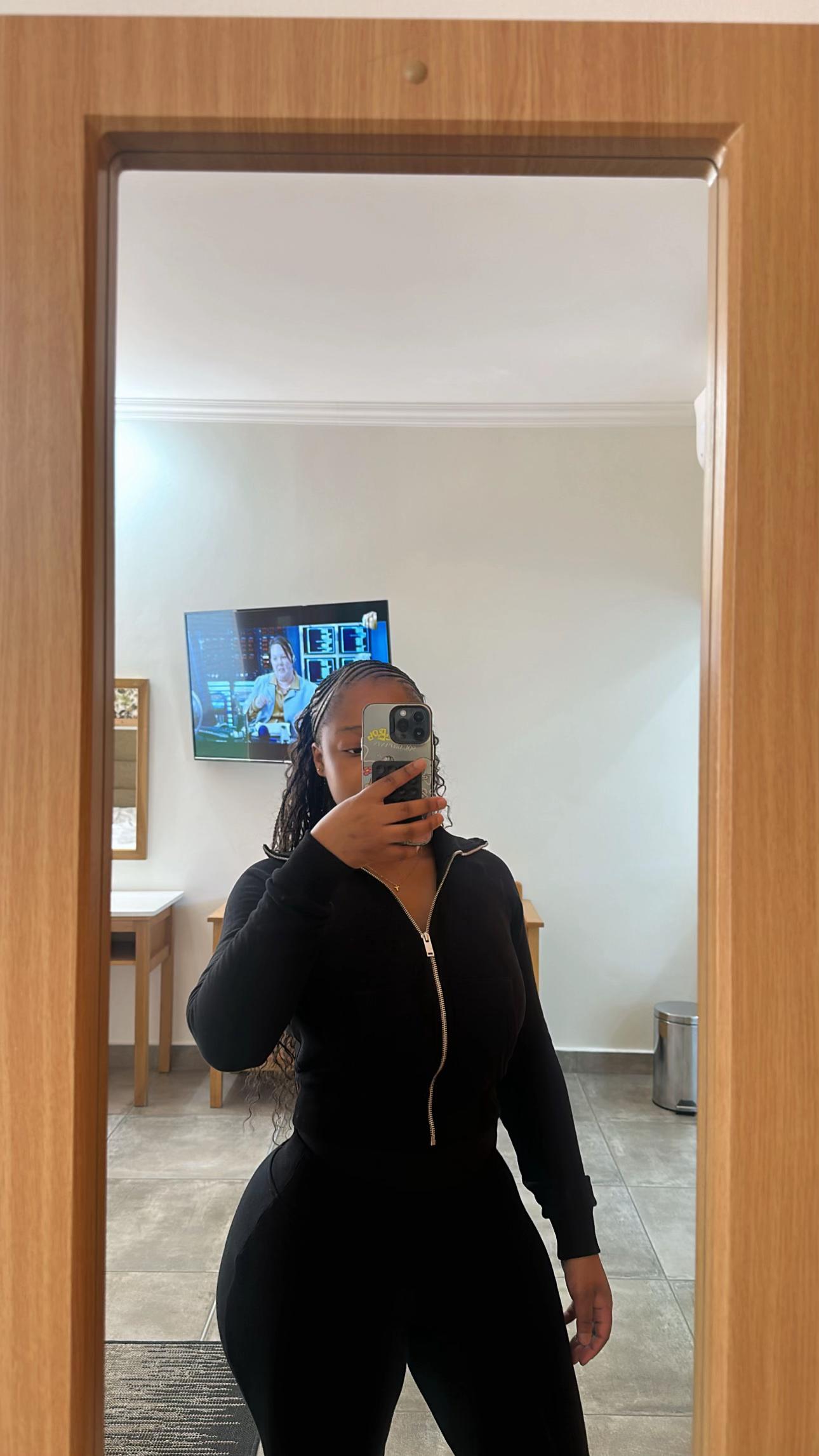 @mustbevano