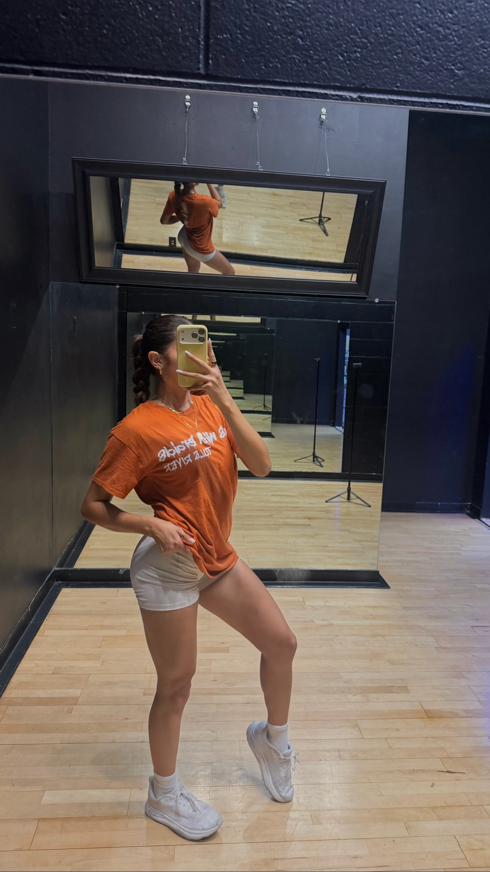 @aliyagibsonn