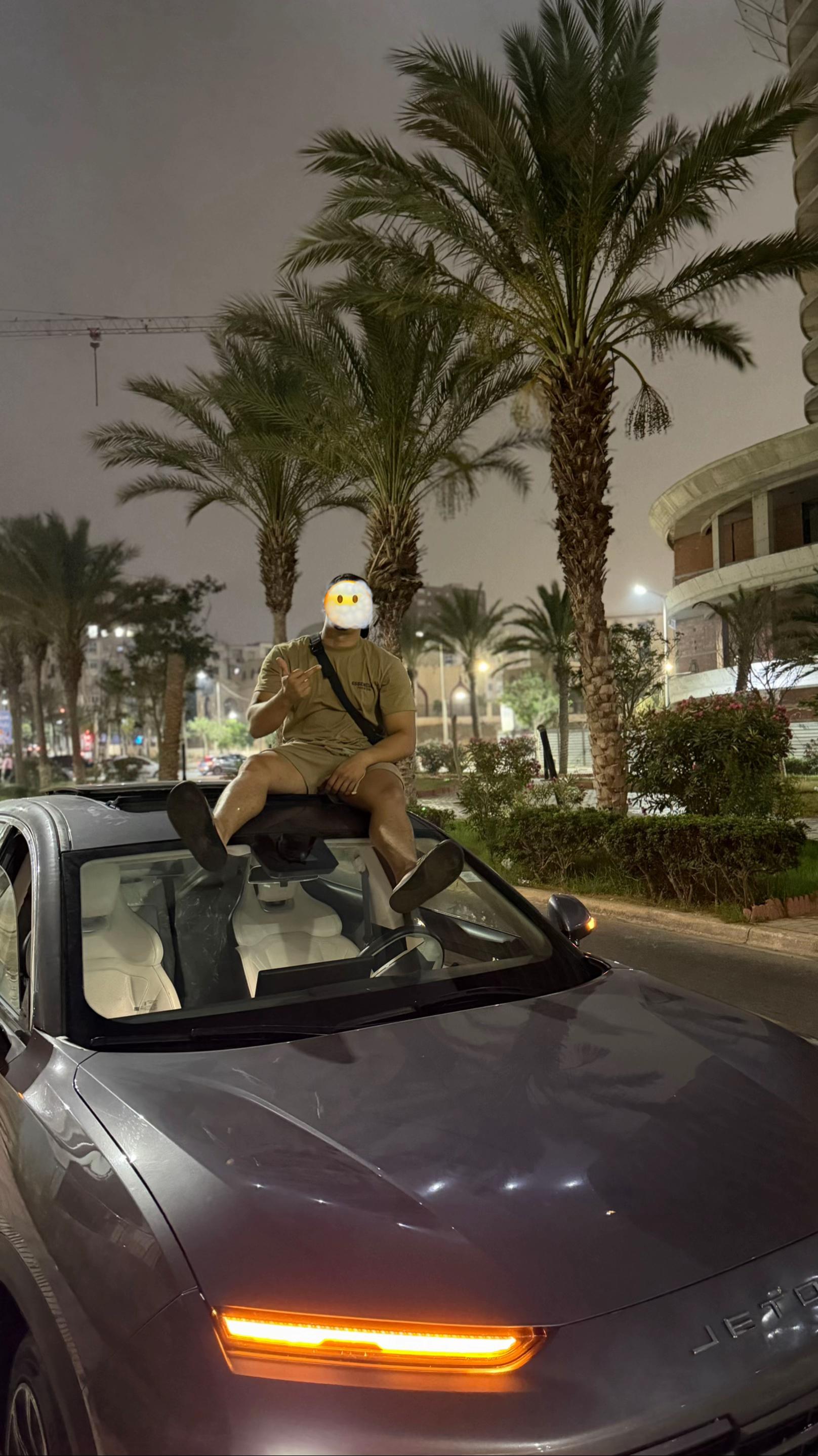 @bouzidani