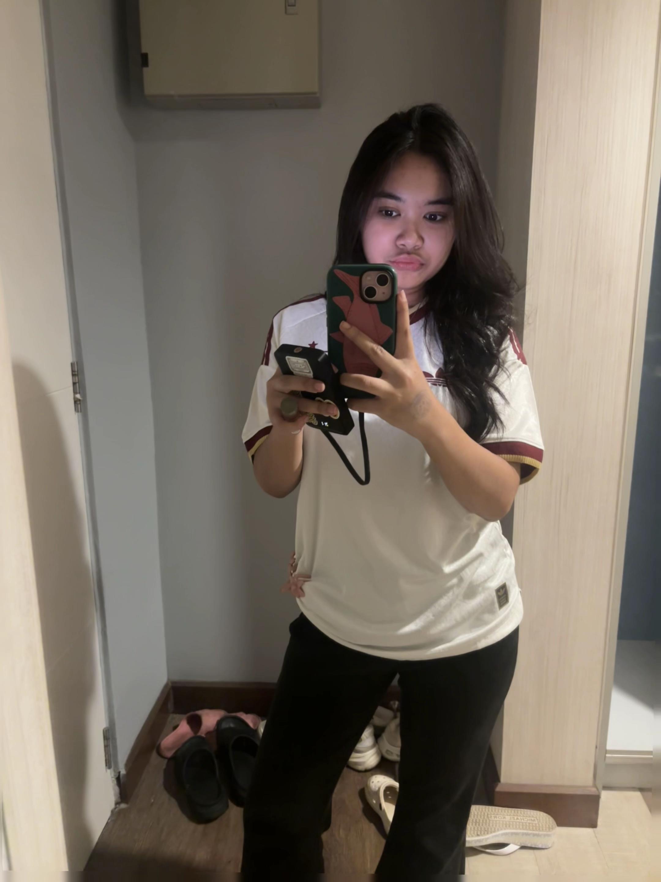 @una🦦