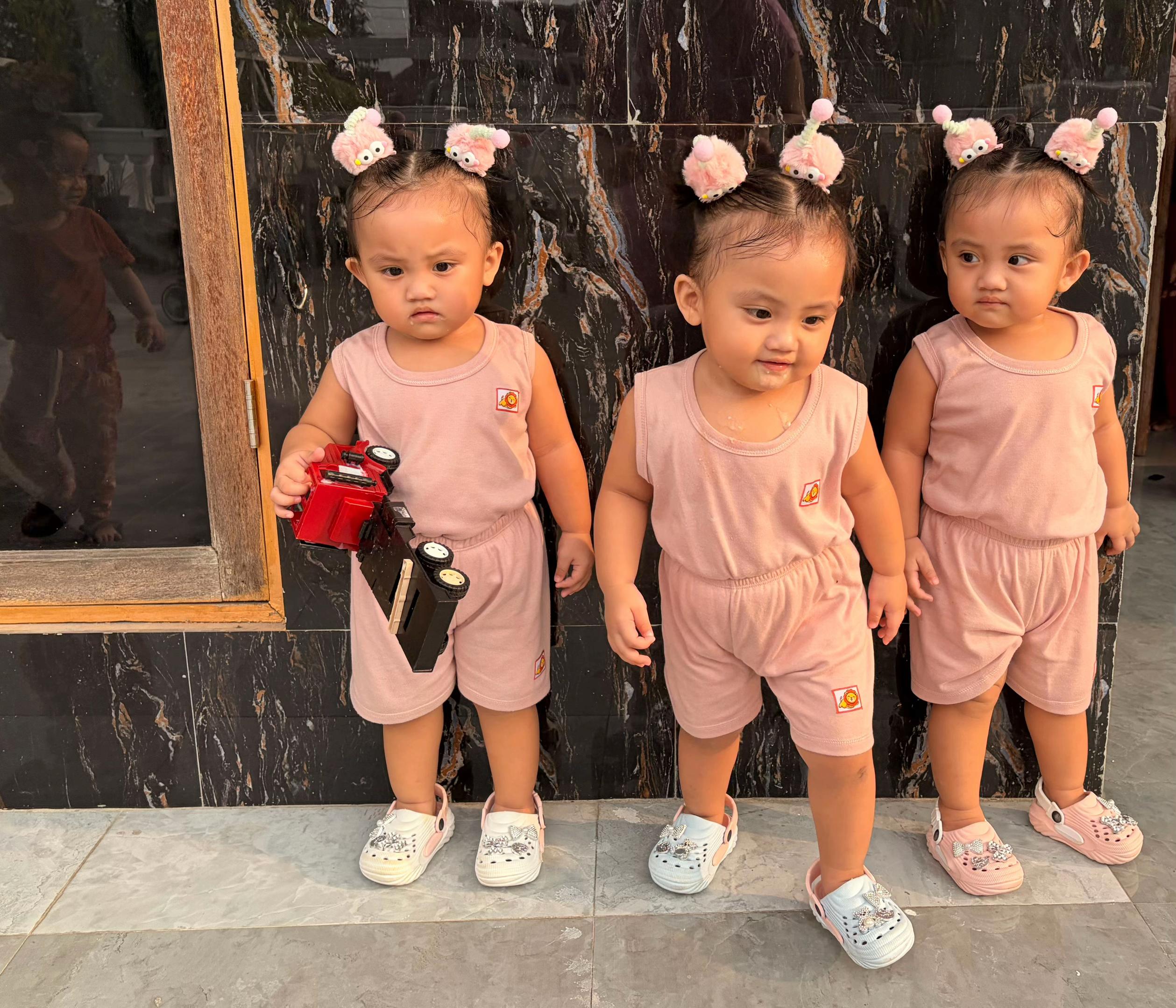 @Buna And The Triplets
