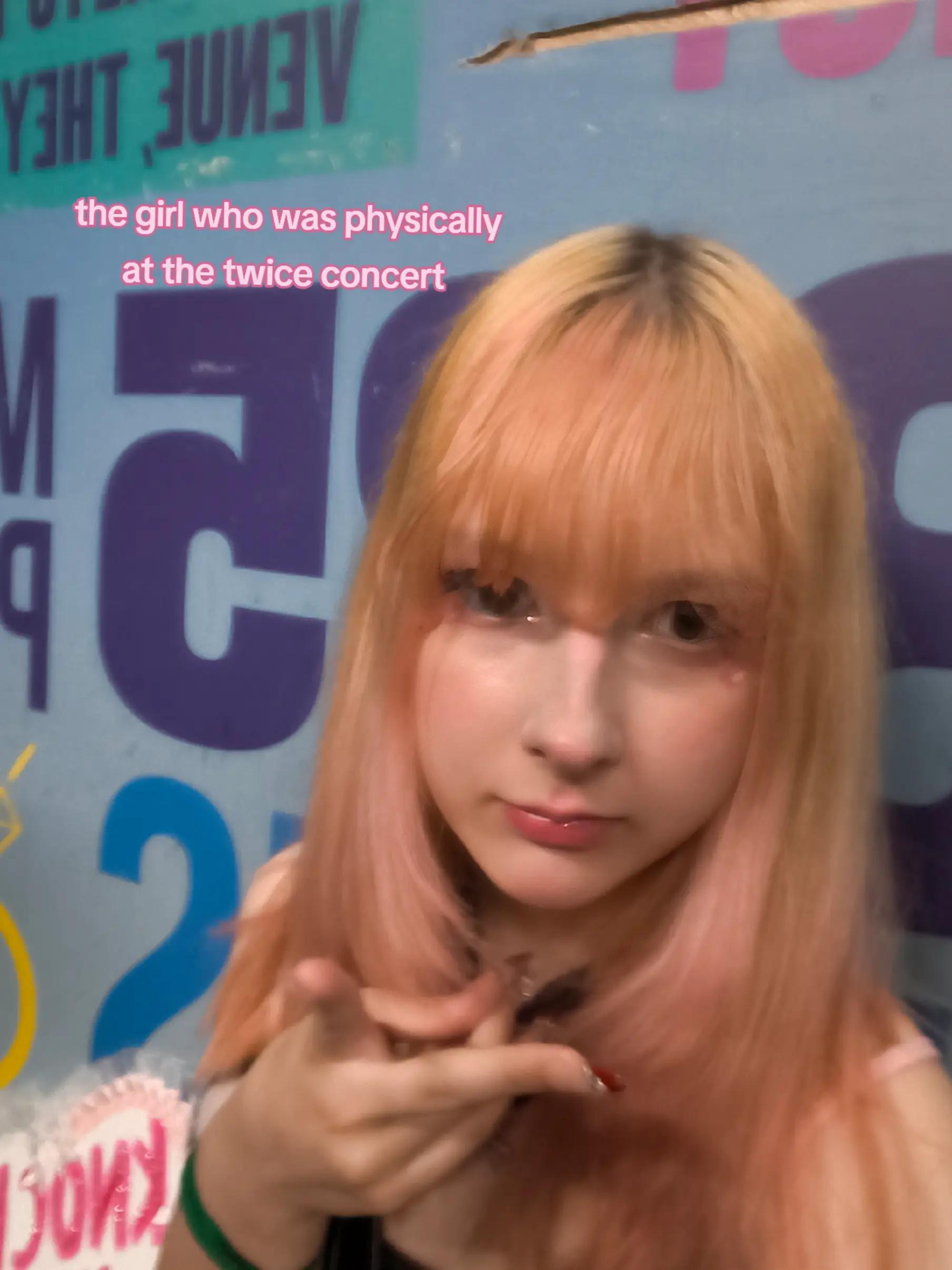 @momos right hand girl