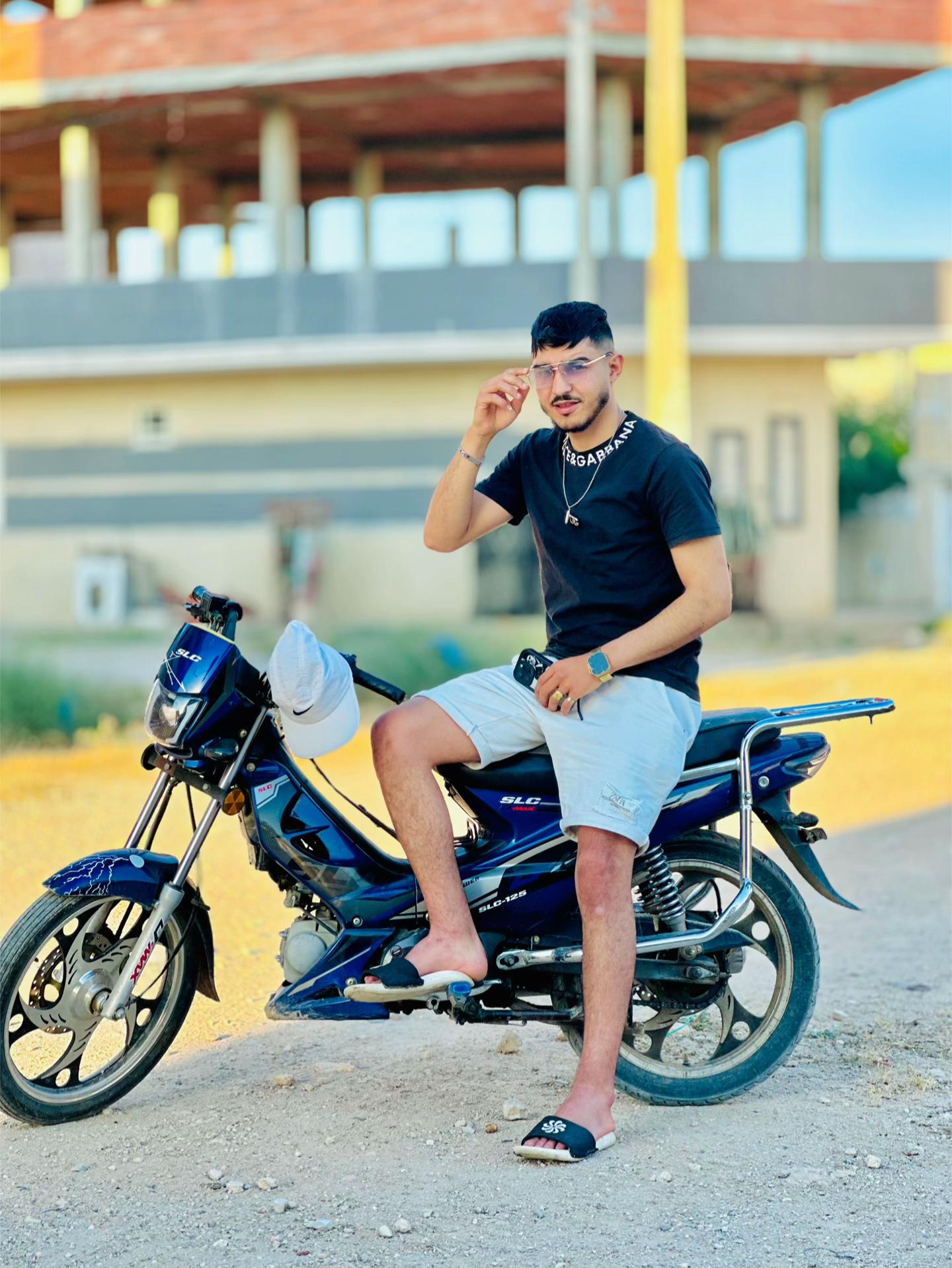 @👑قاسم أمين الزعيشي👑