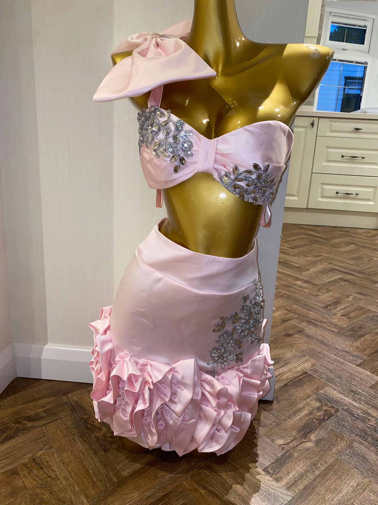 @Angela&rsquo;s boutique x