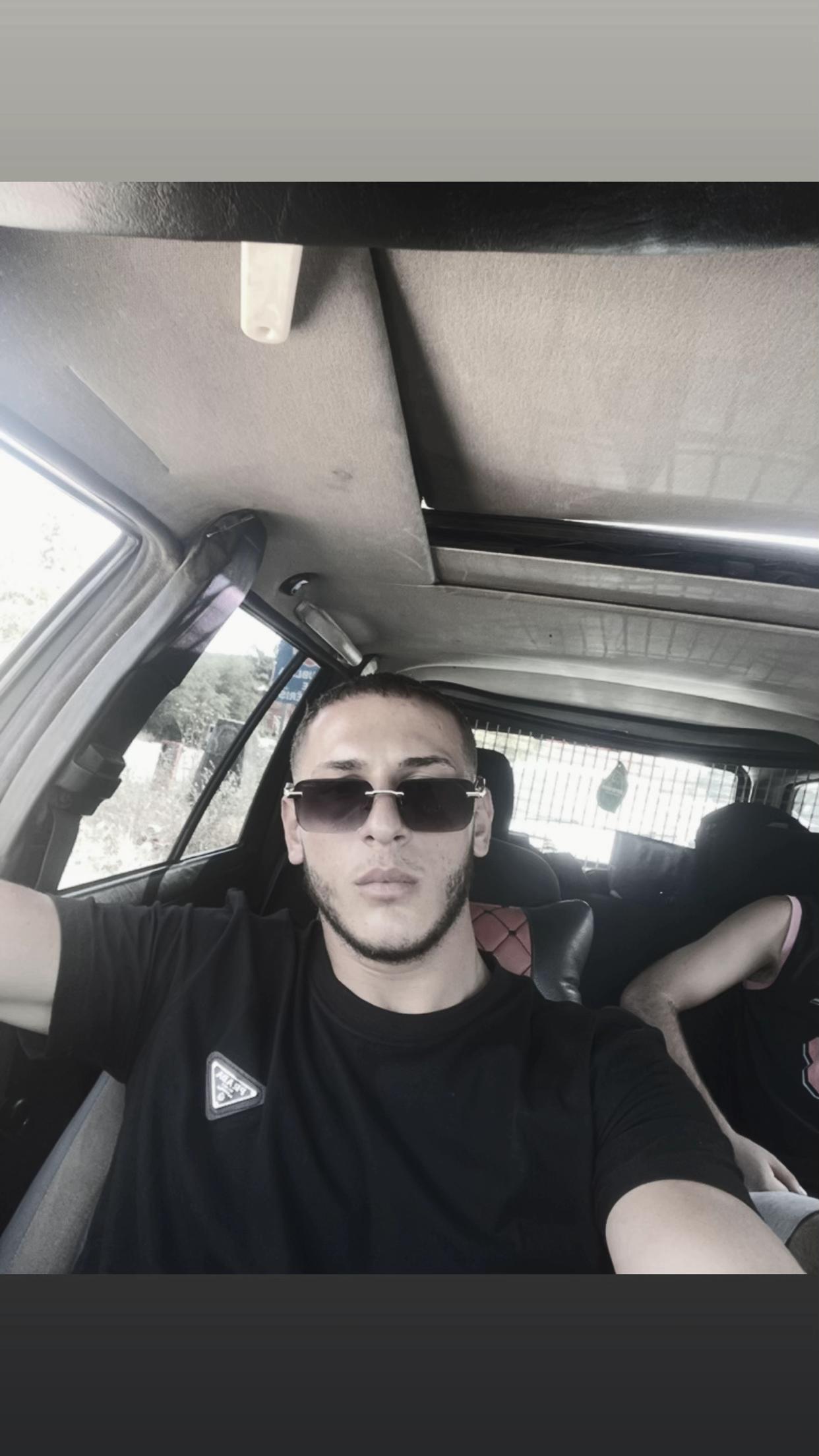 @Re1