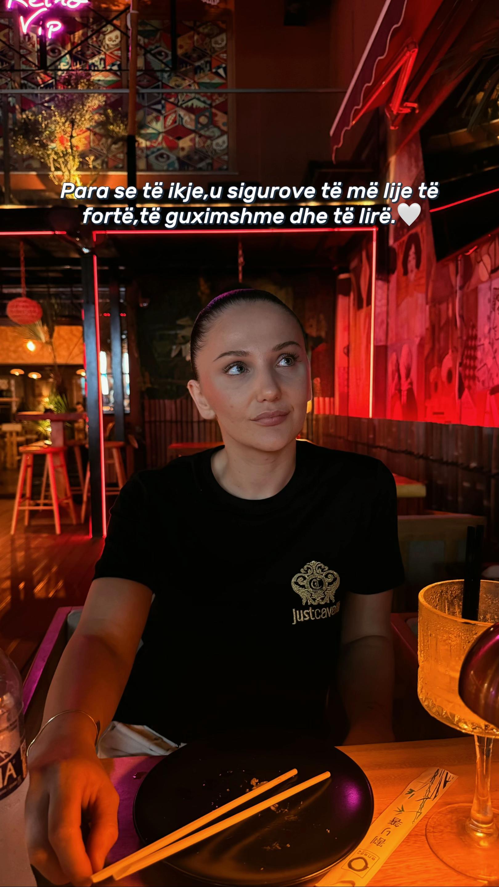 @Tenisa