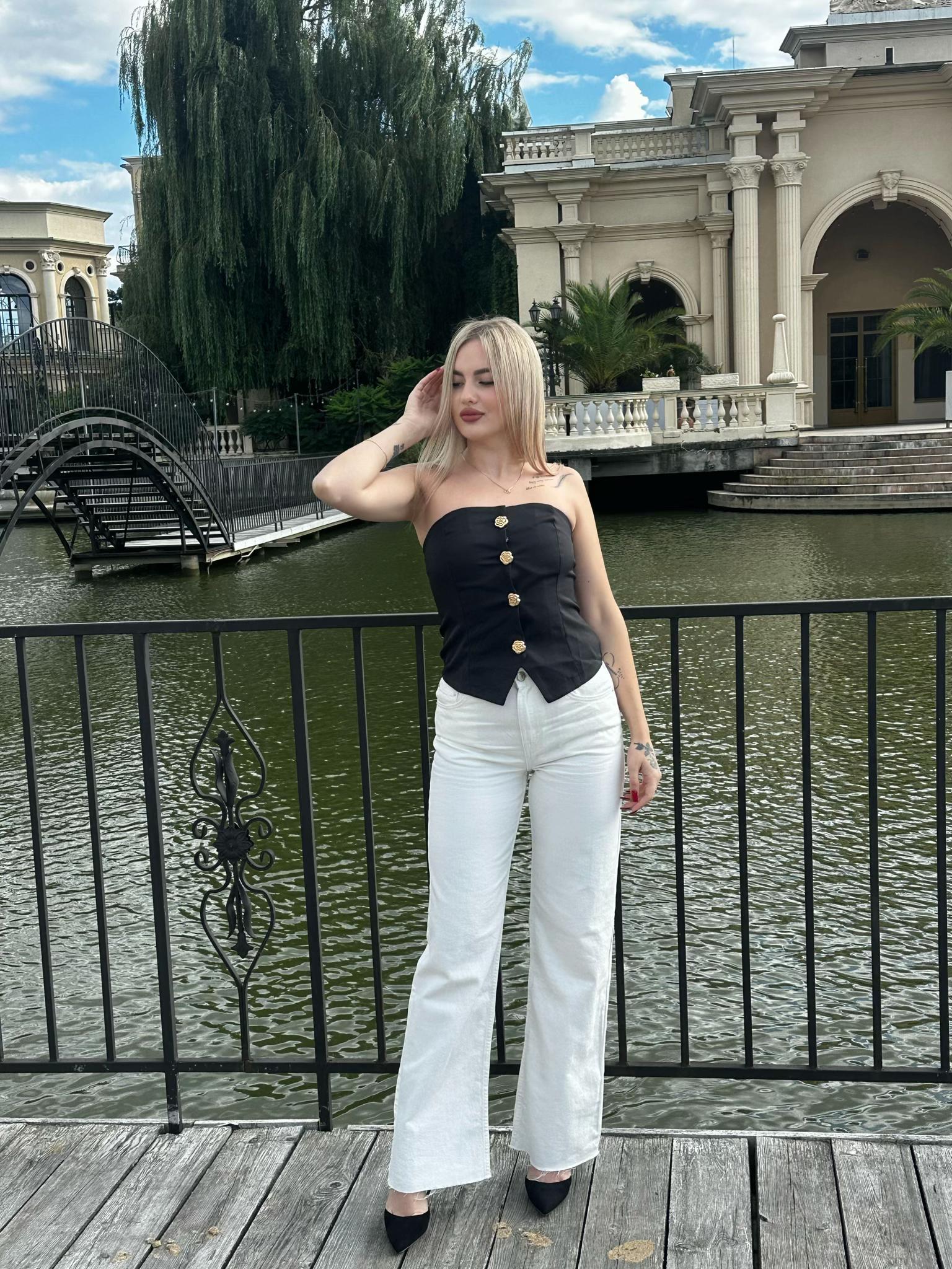 @BLONDY🕊️🤍