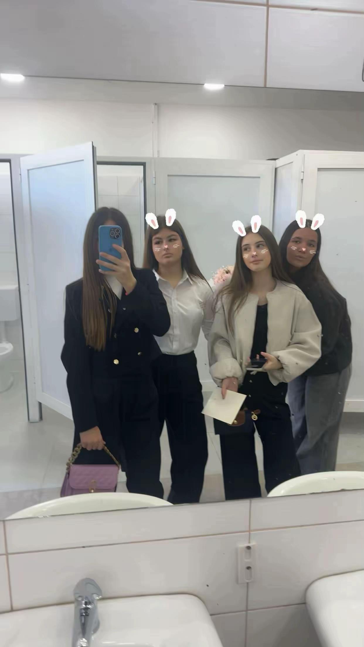 @Saraa