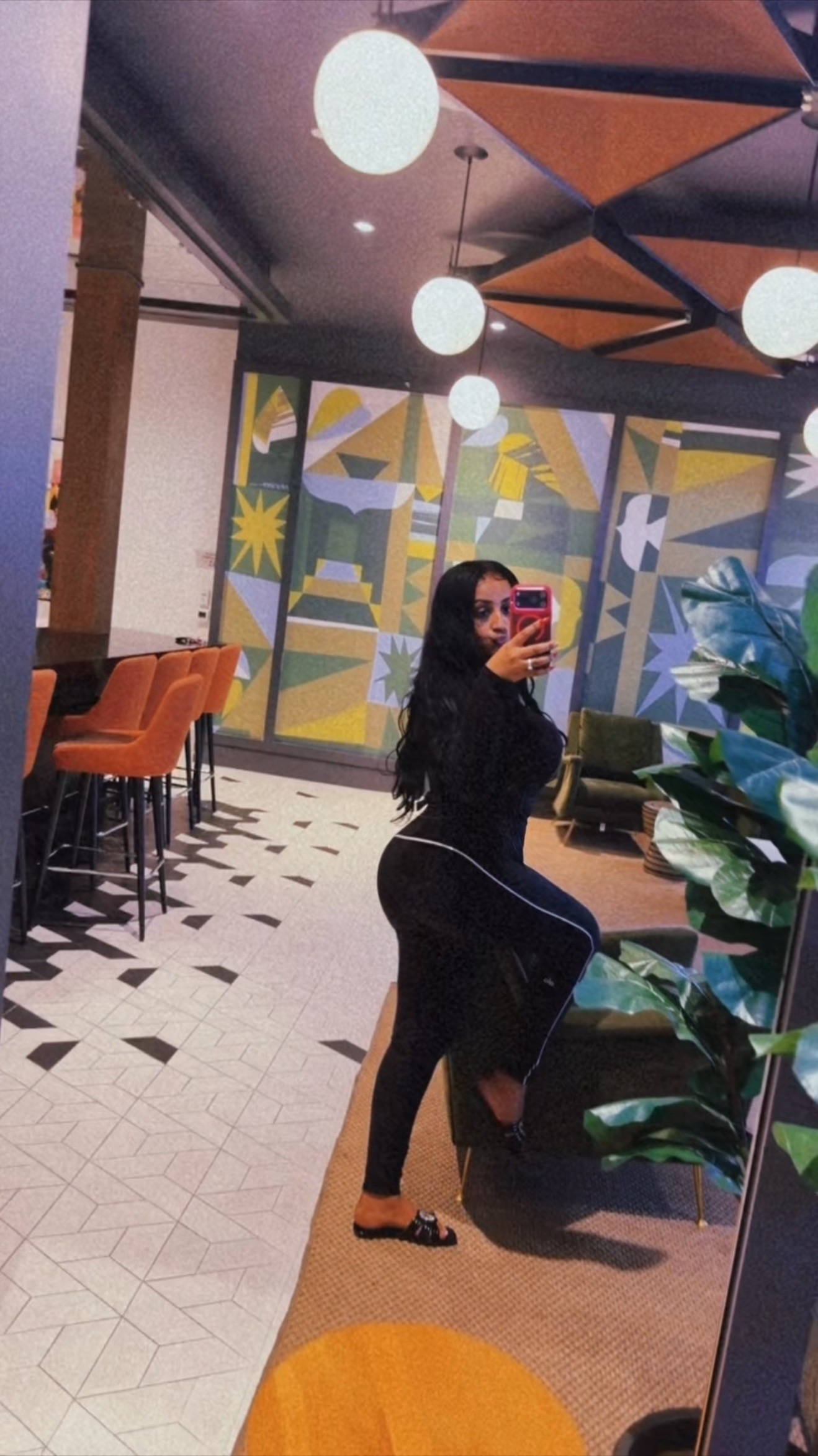 @Lu.
