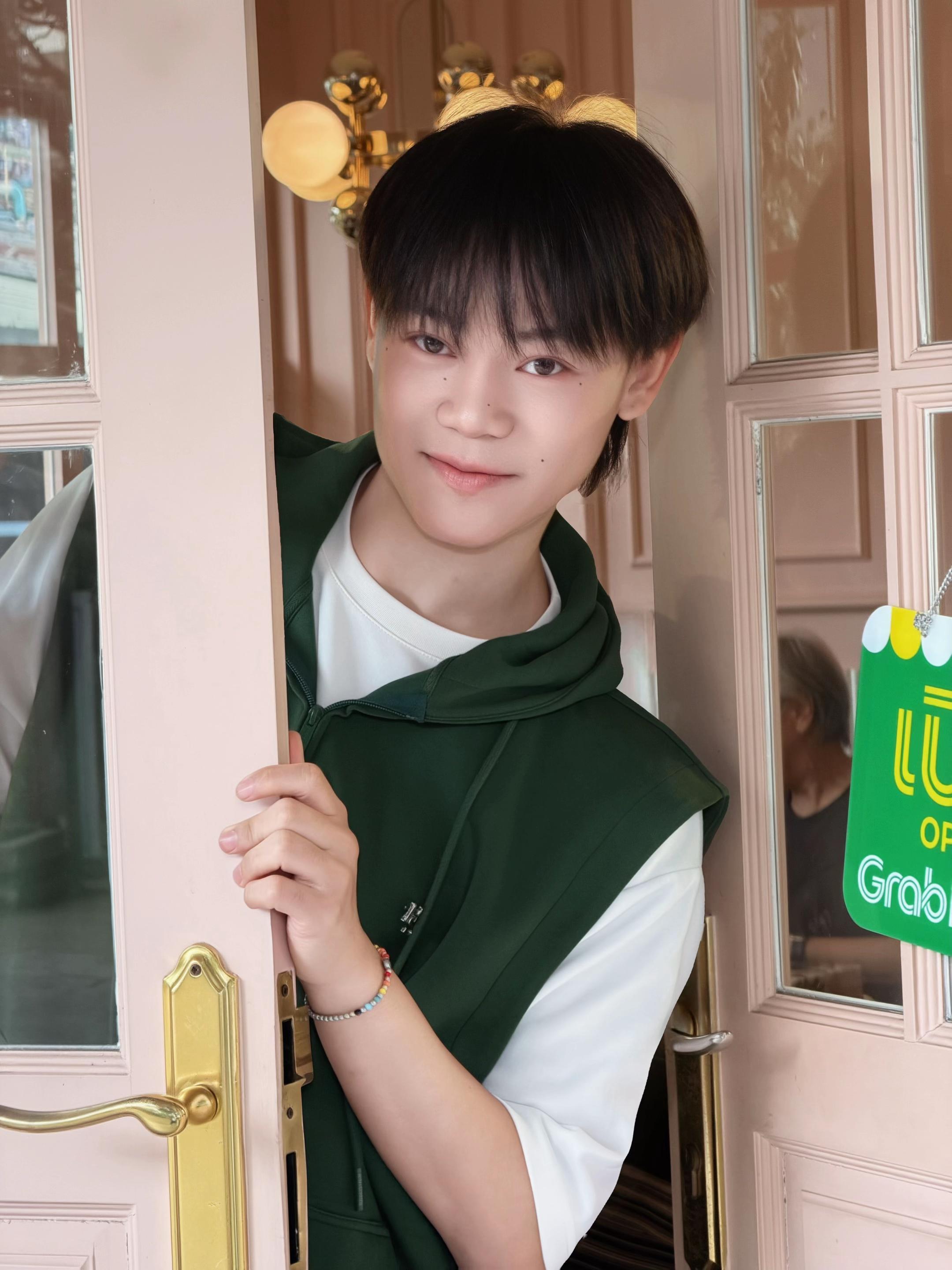 @โลมาตาแป๋ว(。˃ ᵕ ˂ )♡