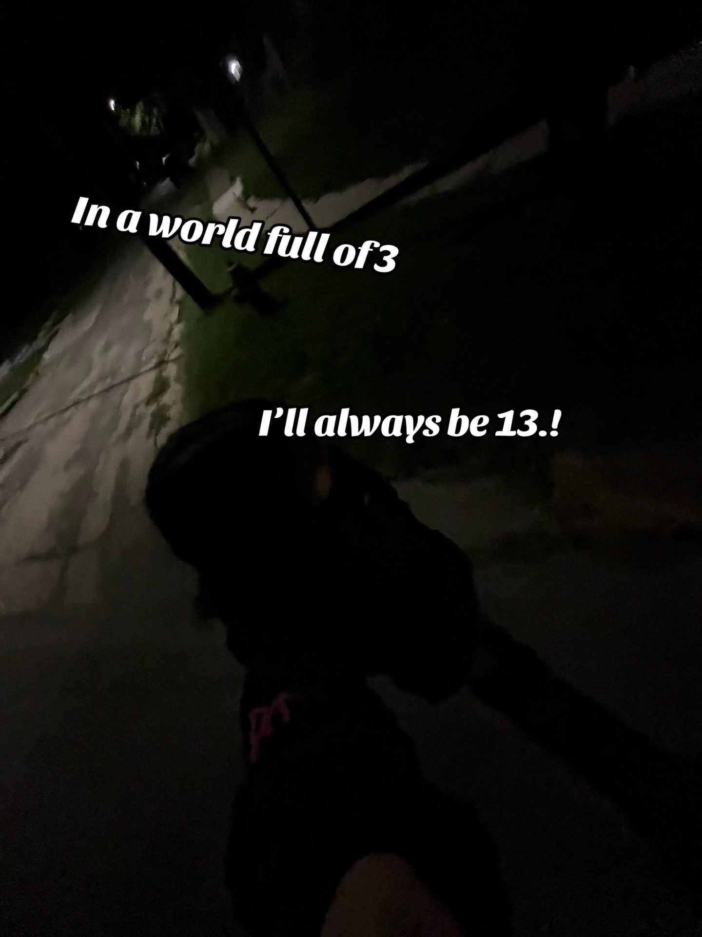 @👾👾.